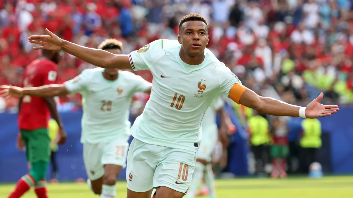France downs Morocco 2-0 to advance to the World Cup semifinal