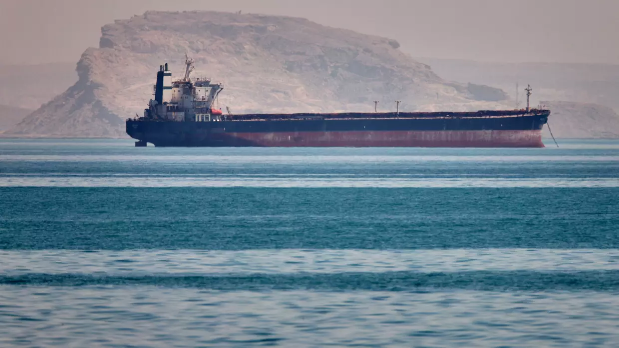 U.S. tries to force open the Strait of Hormuz as the UAE comes under attack