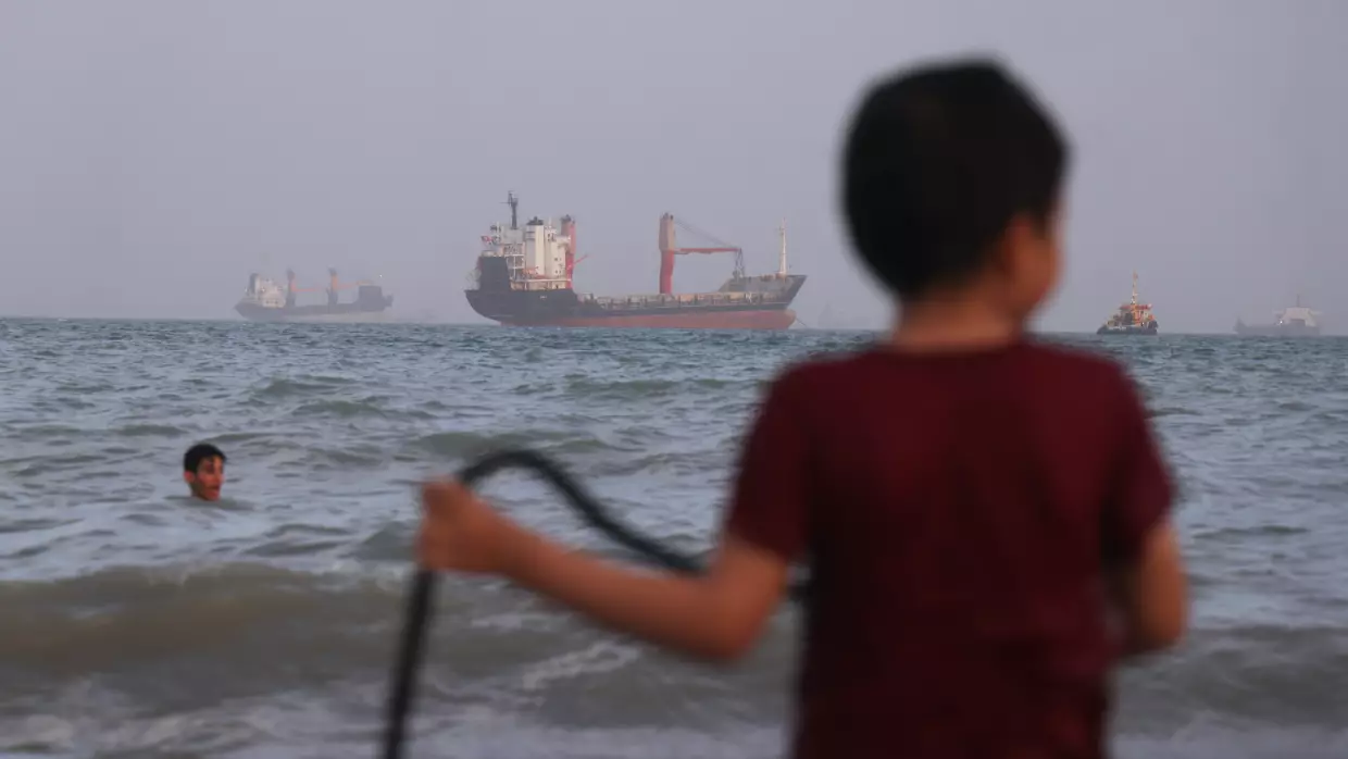 U.S. military says it intercepted Iranian attacks on 3 Navy ships in Strait of Hormuz