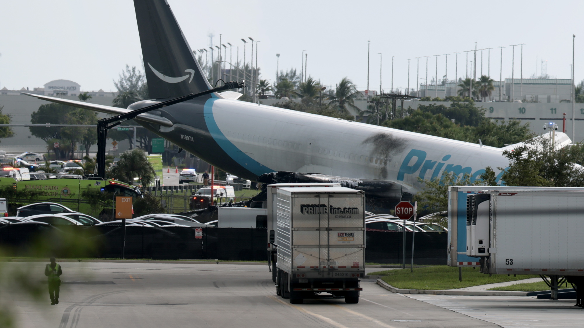At least five dead after Amazon cargo plane crashes at Miami airport At least five dead after Amazon cargo plane crashes at Miami airport