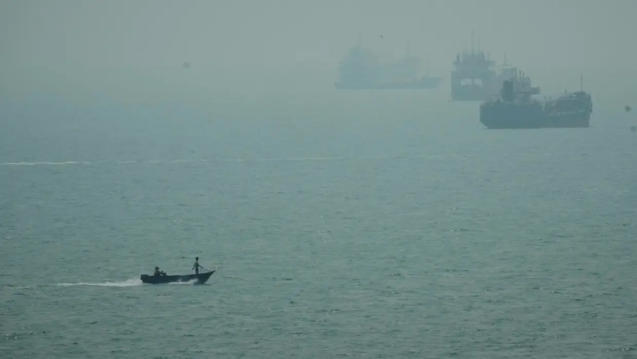 U.S. military says it destroyed 5 Iranian oil tankers after attacks on Navy warship