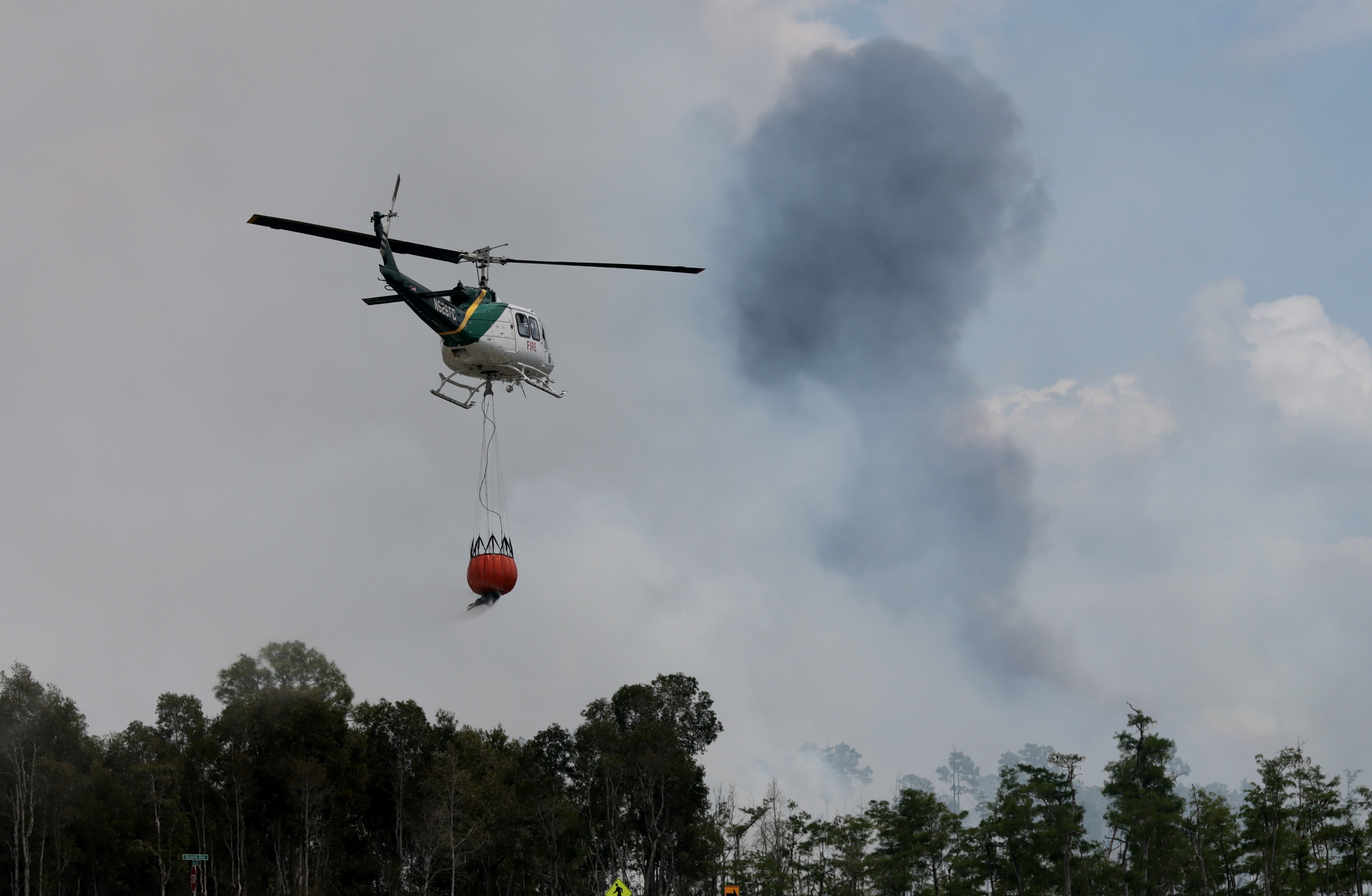 A Florida Forest Service firefighter