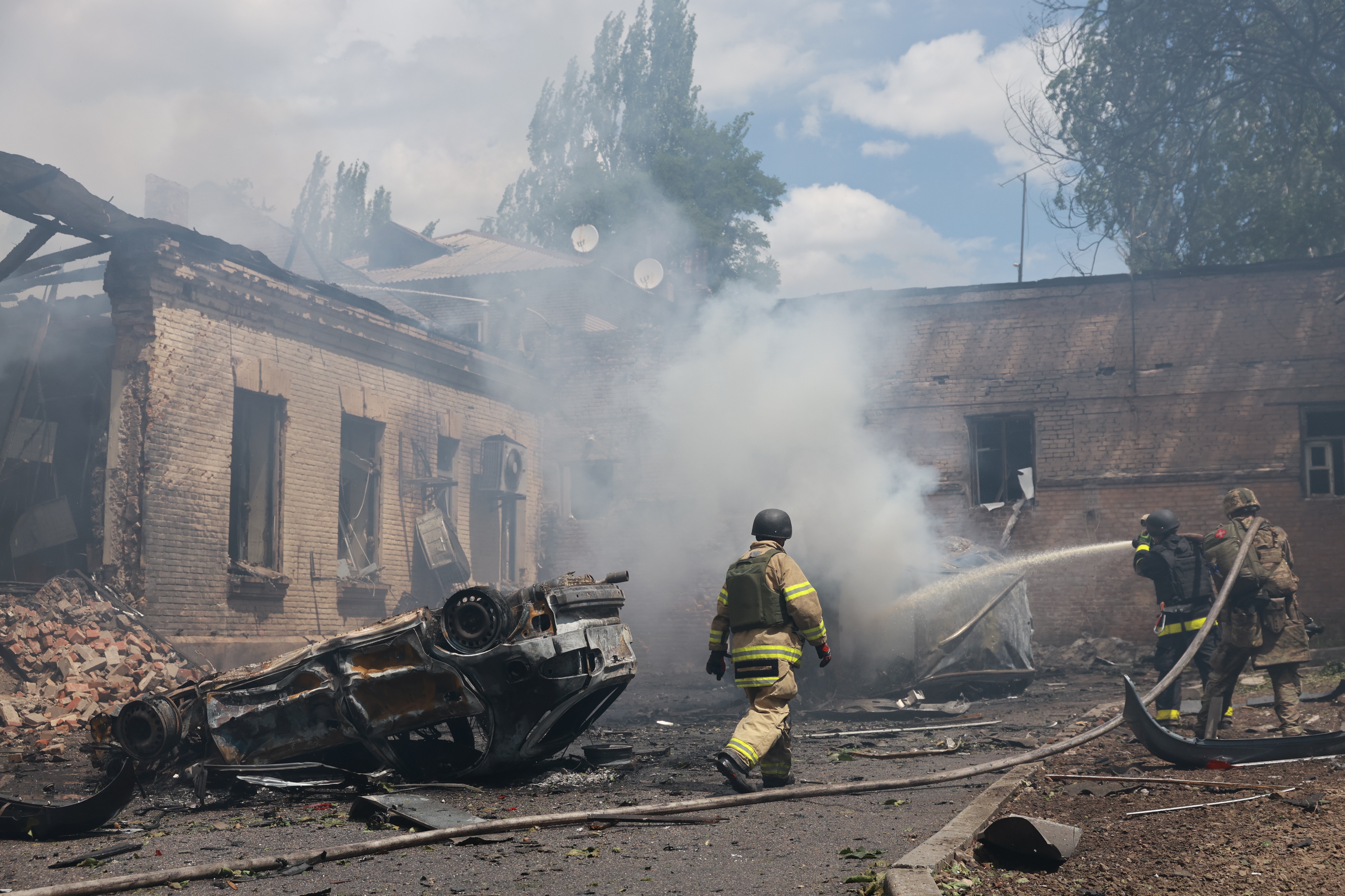 Ukraine unleashes one of its heaviest drone bombardments, as Russia strikes Ukraine