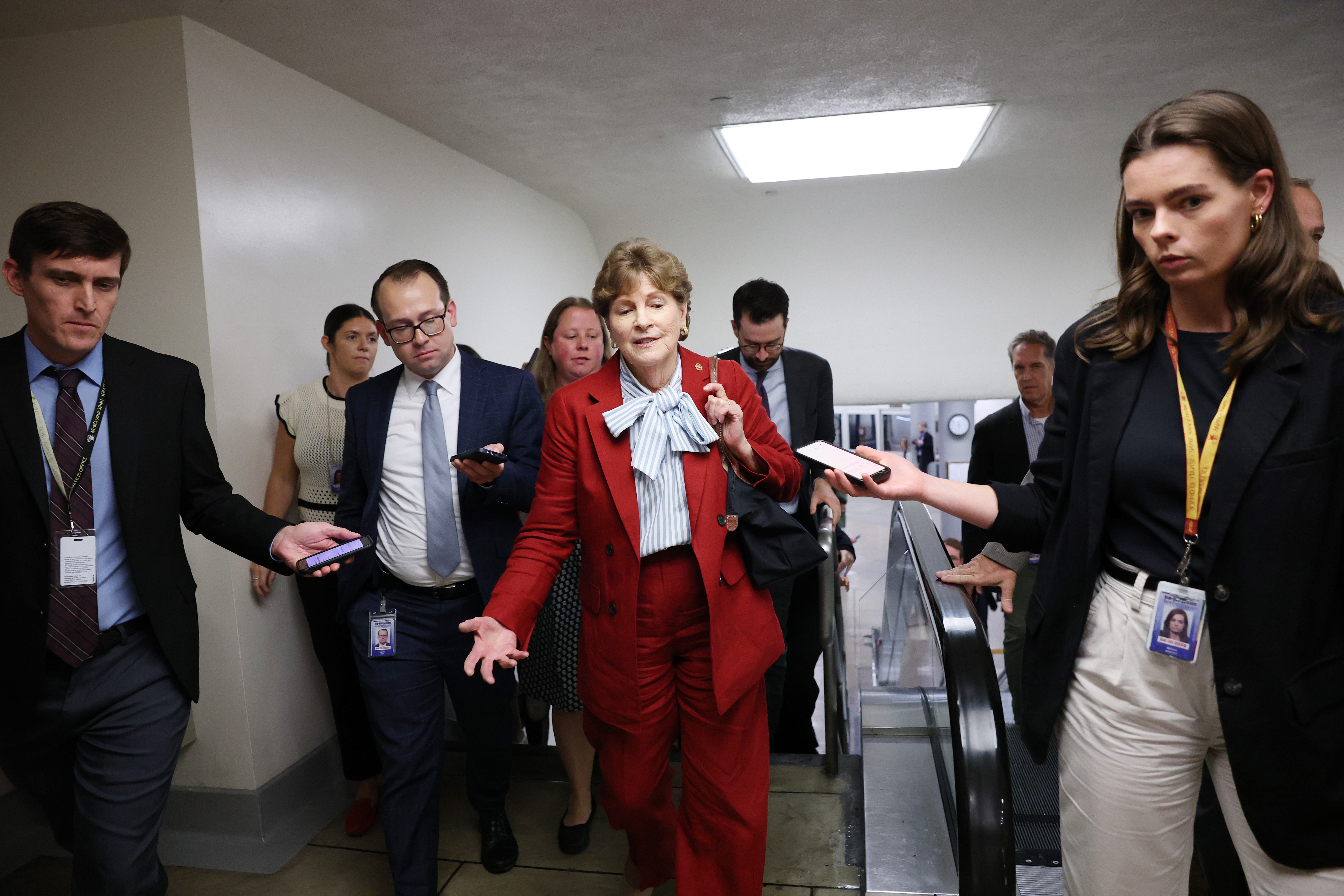 Sen. Jeanne Shaheen: Lawmakers must find ‘common ground’ to end the government shutdown Sen. Jeanne Shaheen: Lawmakers must find ‘common ground’ to end the government shutdown