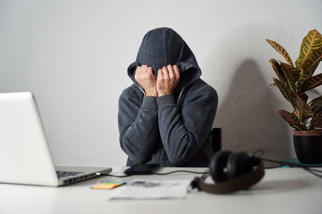 Staying in a job for the health insurance? About 1 in 4 Americans do, a survey says Staying in a job for the health insurance? About 1 in 4 Americans do, a survey says