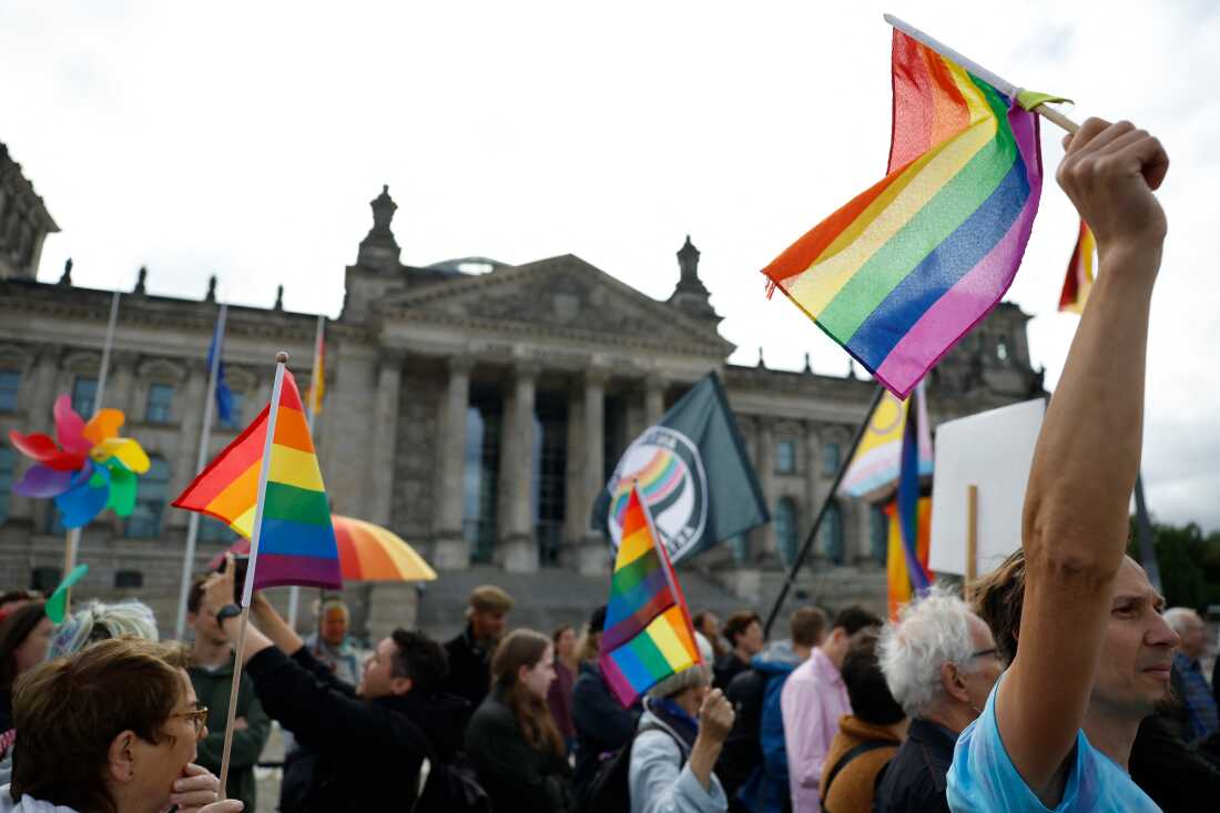 Germany sees anti-Delight occasions and restricts rainbow flags forward of LGBTQ+ events Germany sees anti-Delight occasions and restricts rainbow flags forward of LGBTQ+ events