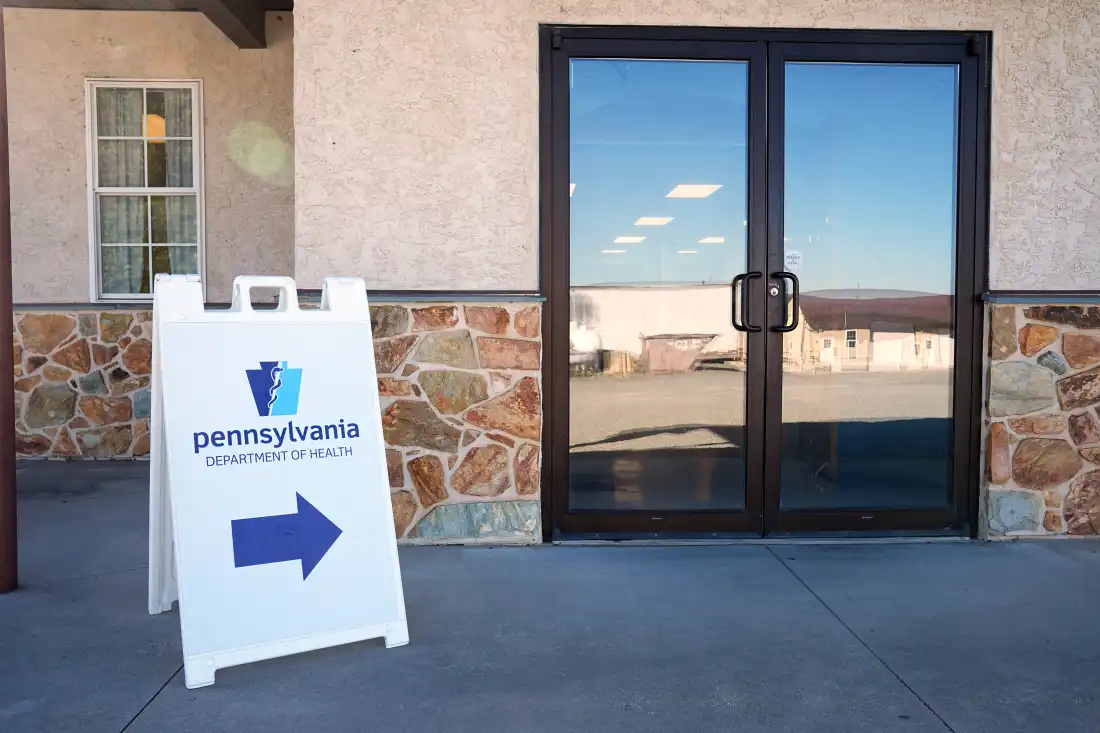 A sign is posted outside a Pennsylvania Department of Health measles vaccination clinic located in Lancaster County in Peach Bottom, Pa., Tuesday, Oct. 20, 2026.