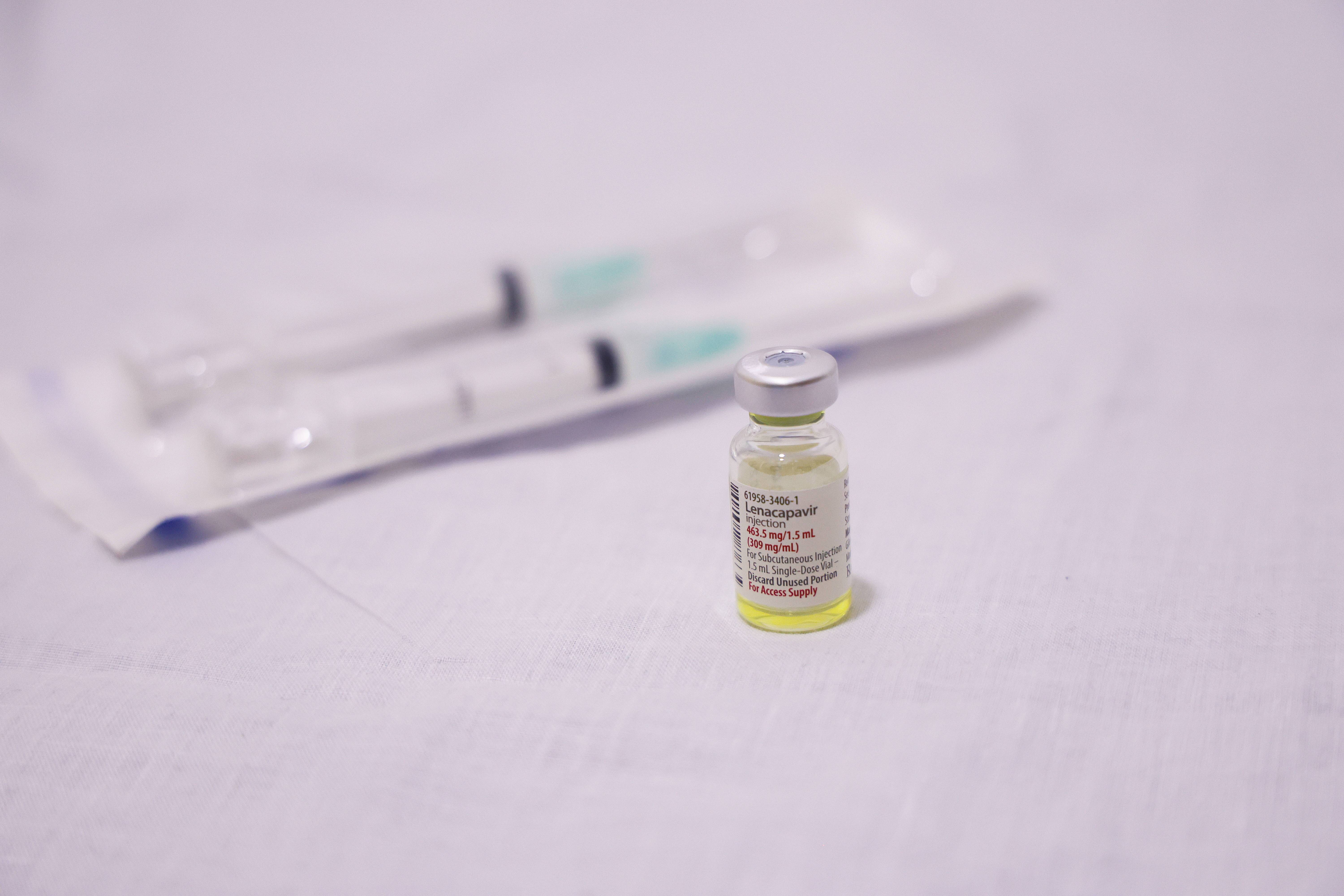 An injection of the new drug lenacapavir provides six months of protection against infection by HIV.