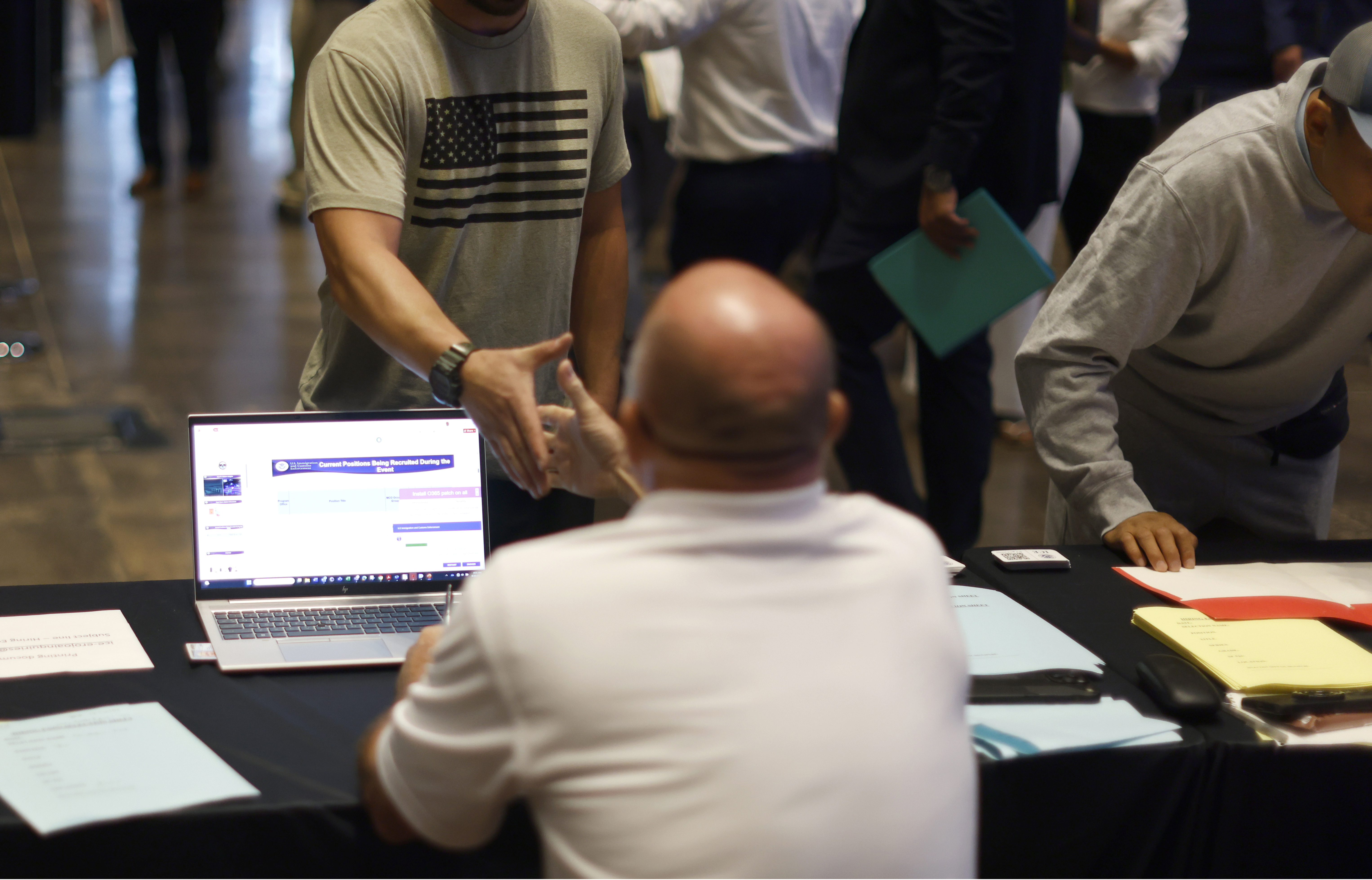 https://www.npr.org/2026/07/23/nx-s1-5903173/police-experts-question-ice-officer-vetting social preview image