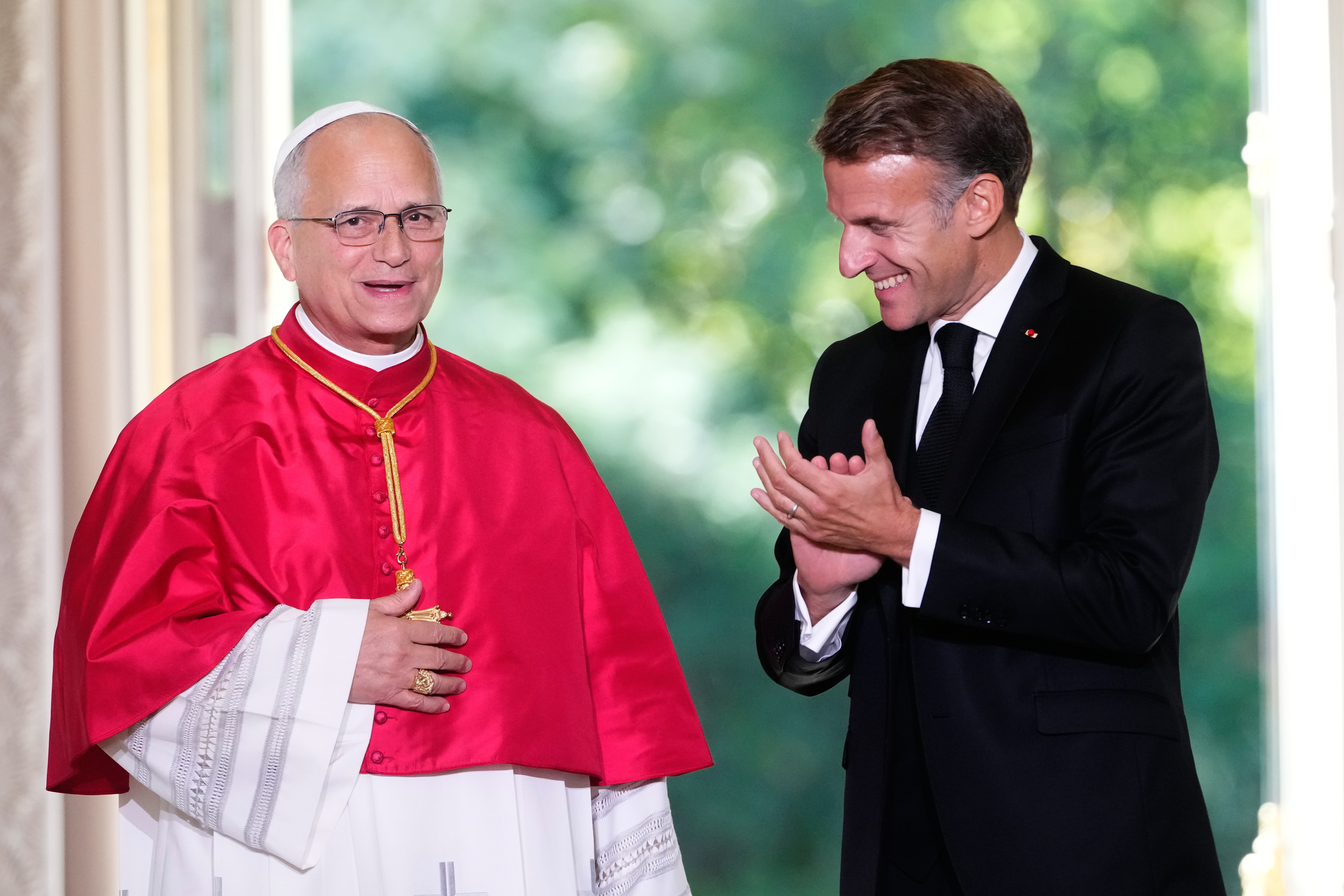 Pope Leo warns a 'paradise of machines' could undermine humanity on his France visit