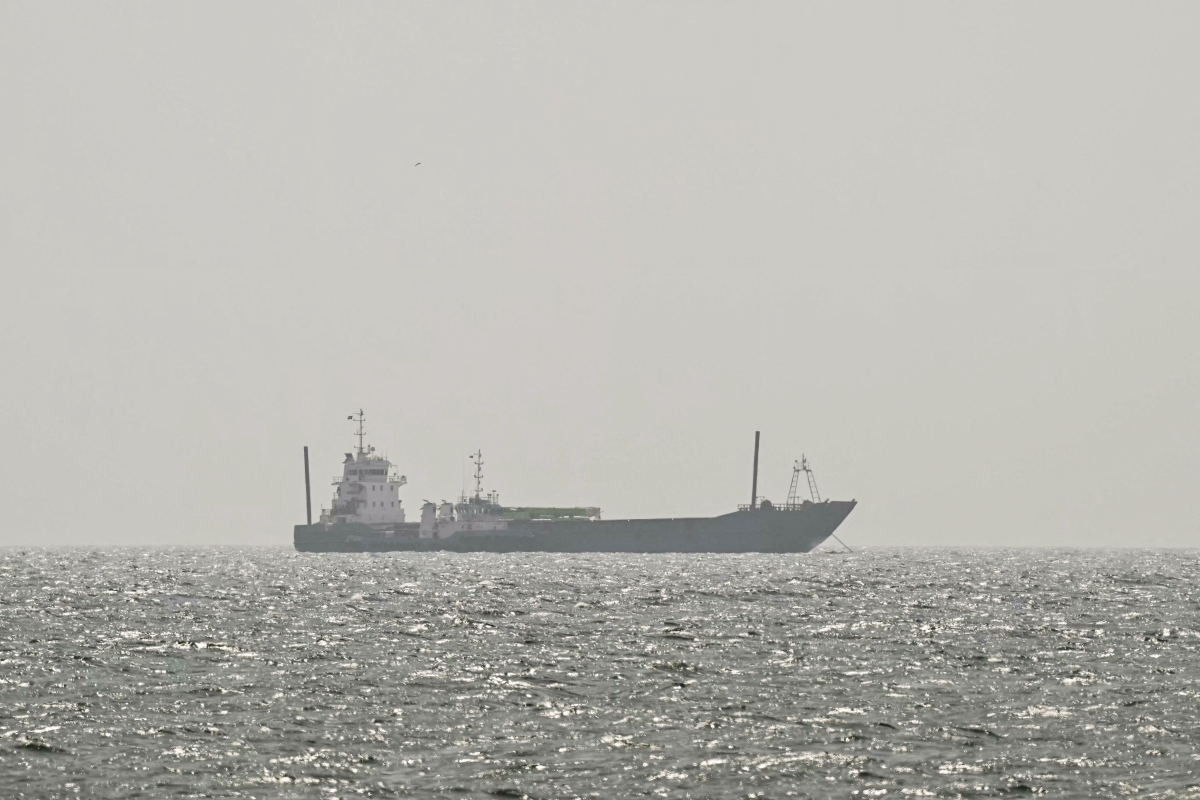 Iran aims to ban U.S. and Israeli ships from Strait of Hormuz and charge others a toll