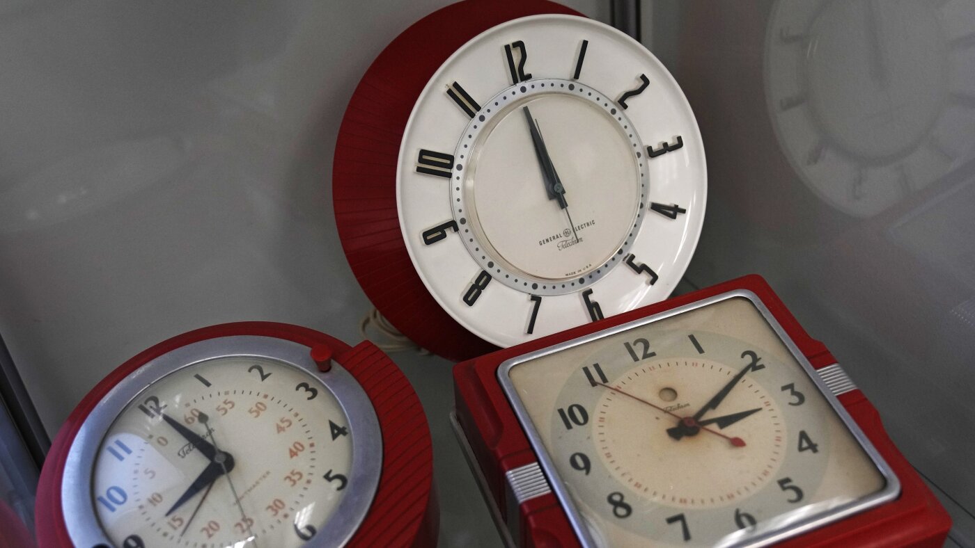 British Columbia to make daylight saving time everlasting : NPR