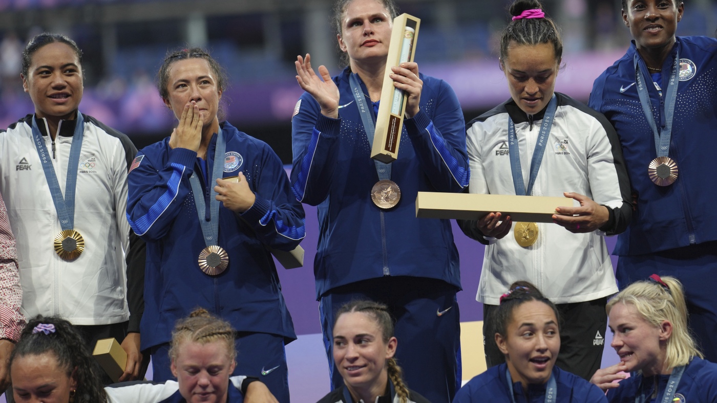 With her signature stiff arm and red lip, Ilona Maher rules Olympic rugby and TikTok