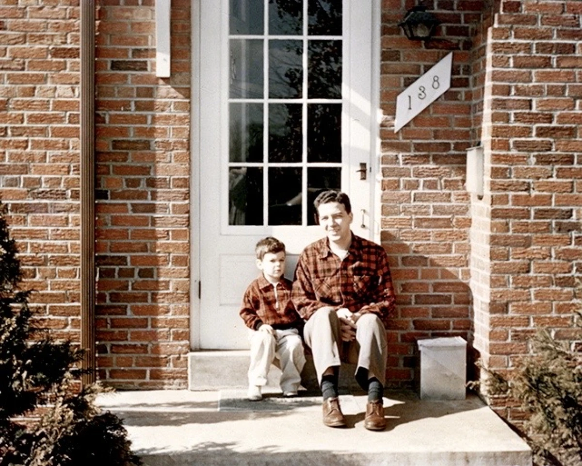 Future NPR critic Bob Mondello and his father Tony Mondello.