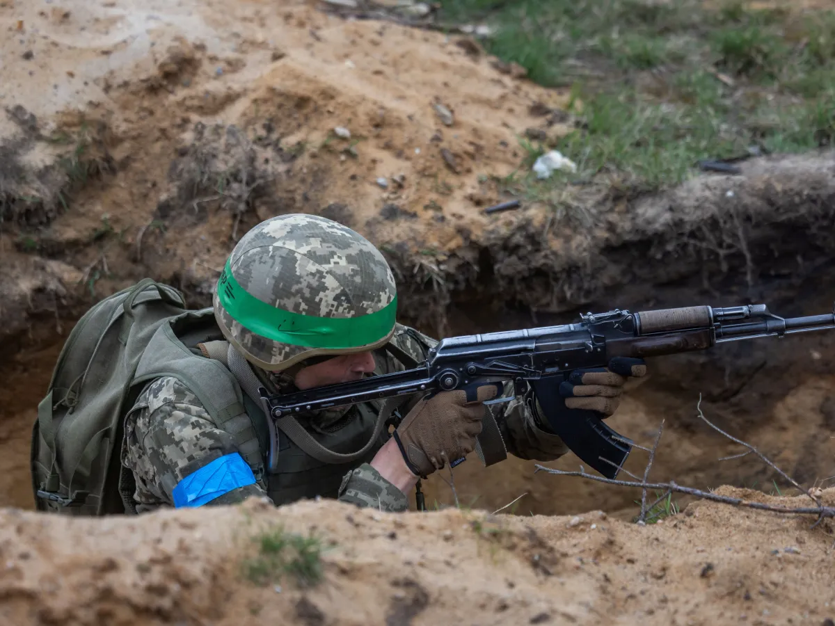 An Ukrainian soldier takes part in a military training with French servicemen at a military training compound at an undisclosed location in Poland, on April 4.