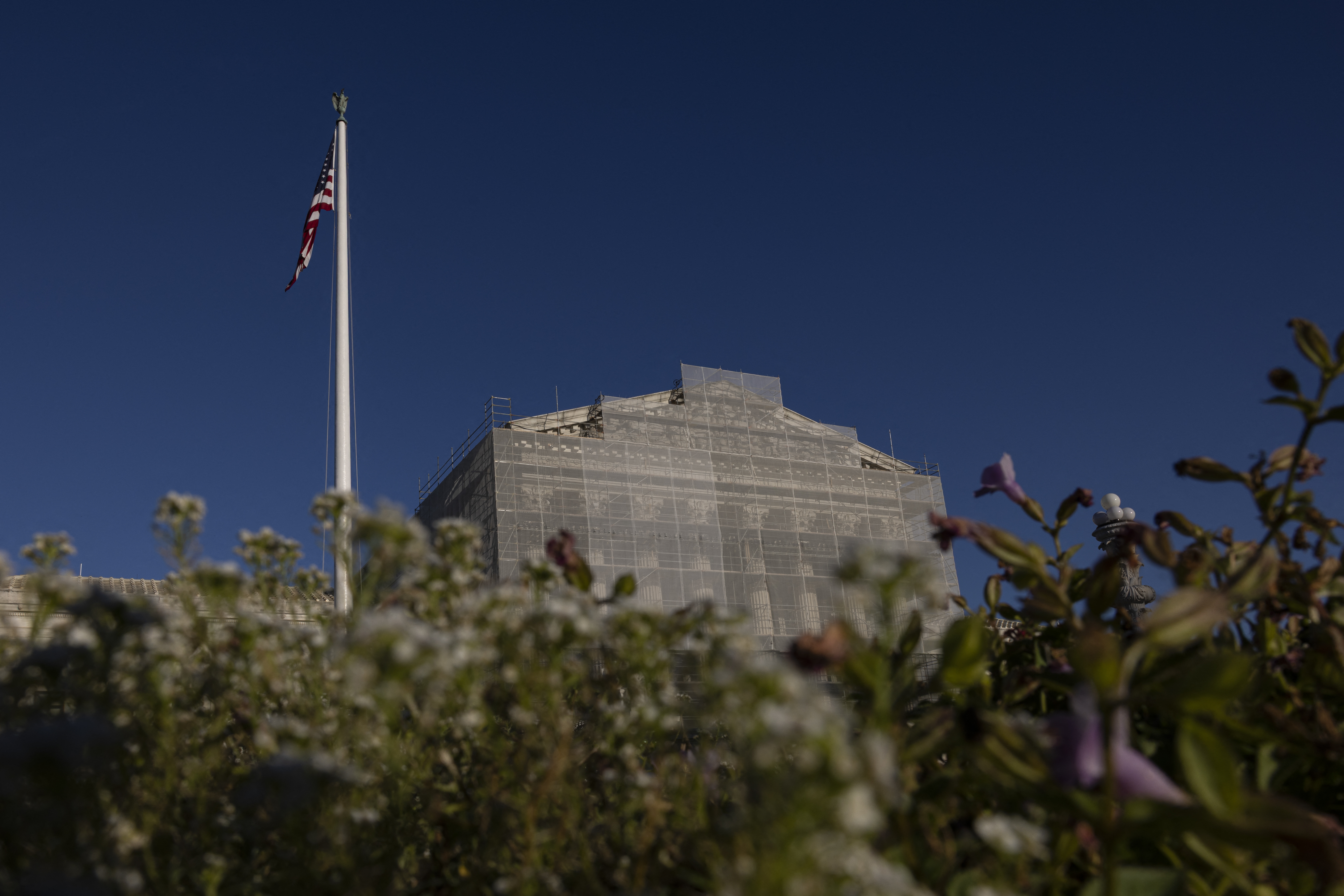 At the Supreme Court, the case of the candidate who sued, even though he won At the Supreme Court, the case of the candidate who sued, even though he won
