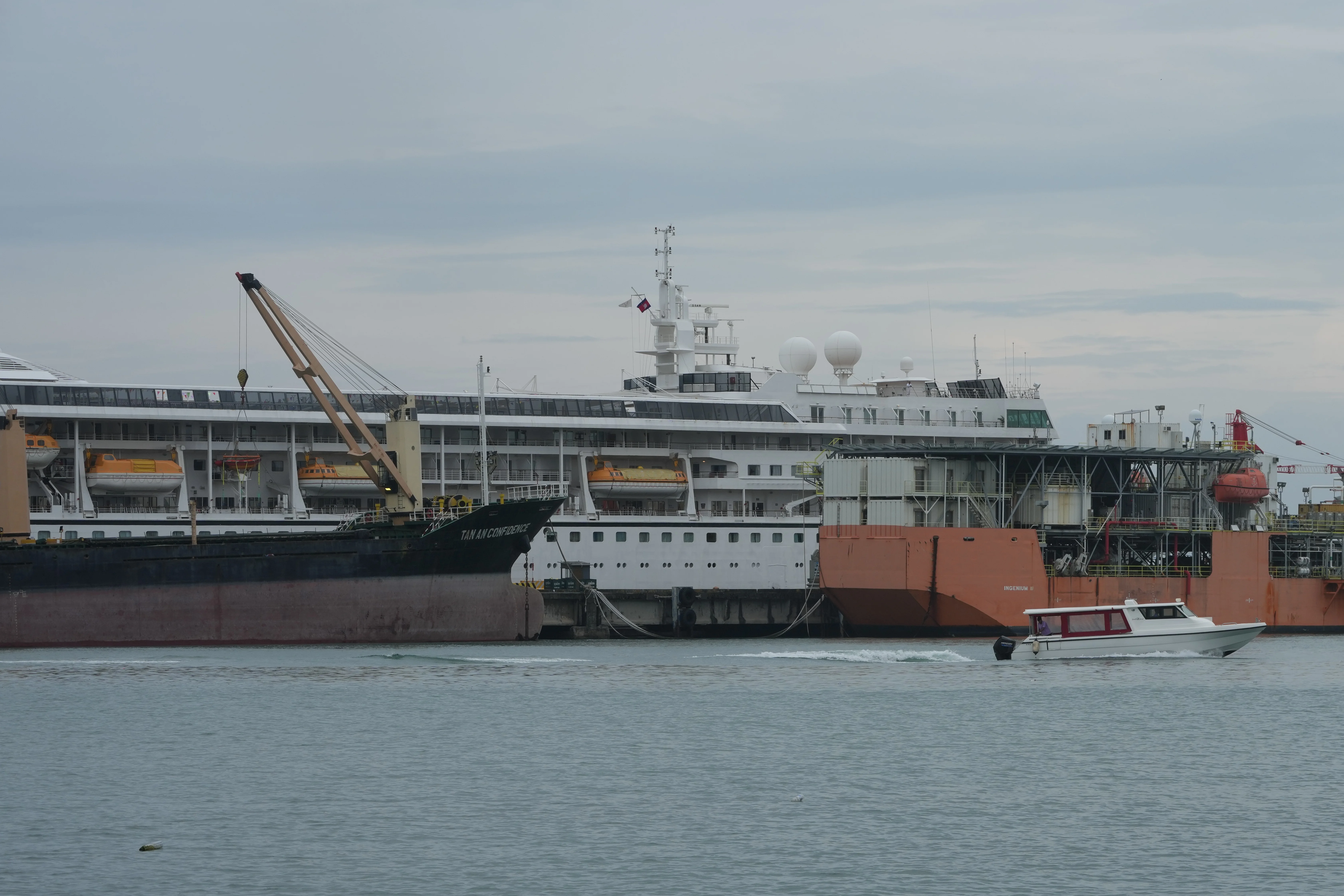 A U.S. cruise ship ends voyage due to fuel costs and passengers lose their homes