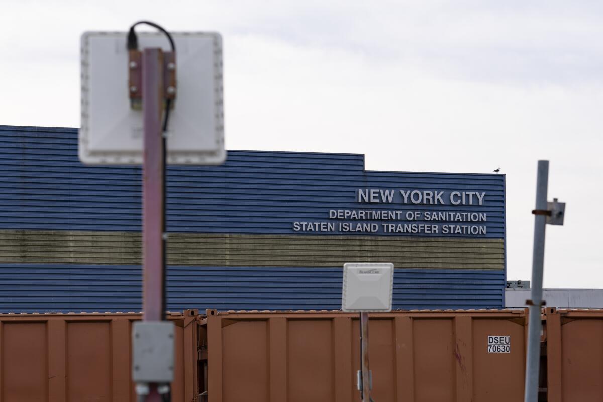 A compost facility in Staten Island, New York aims to repurpose the city's food scraps and yard waste into fertilizer.