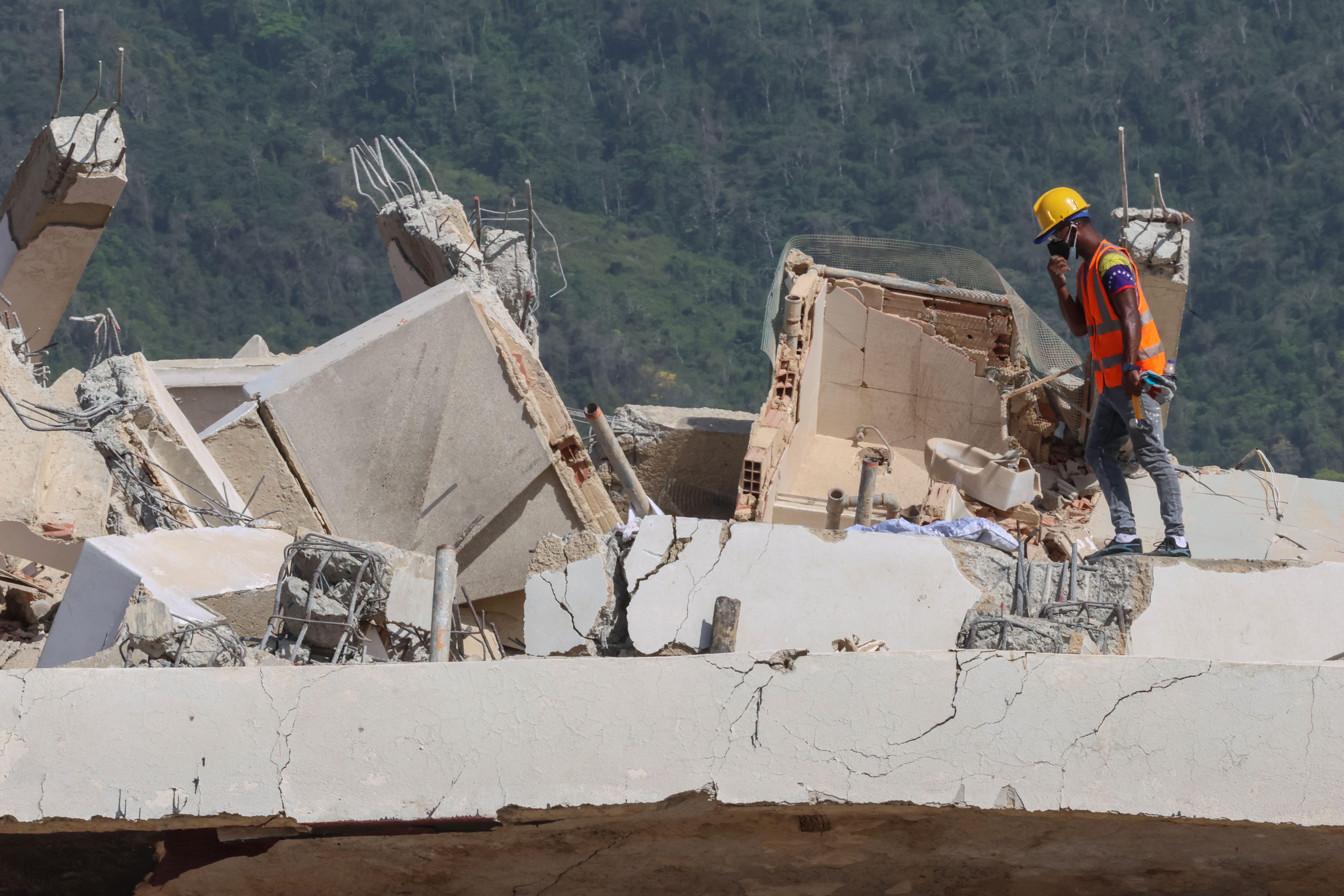 Venezuela's deadly quakes put its U.S.-backed government to the test Venezuela's deadly quakes put its U.S.-backed government to the test