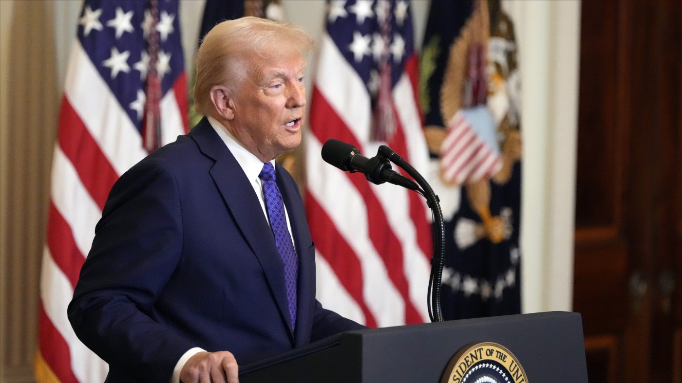 ACLU sues Trump administration over asylum ban
