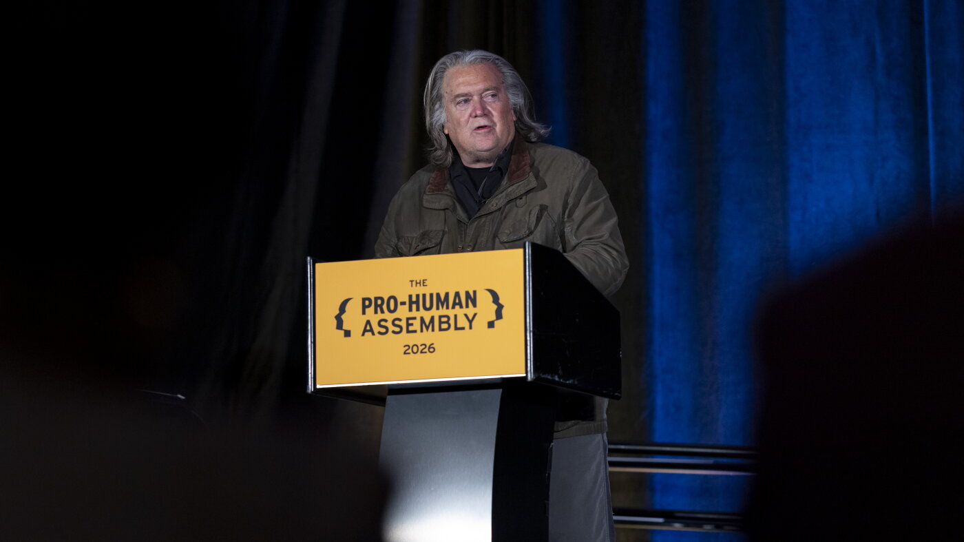 Why Steve Bannon sided with Sanders, not Trump, on AI