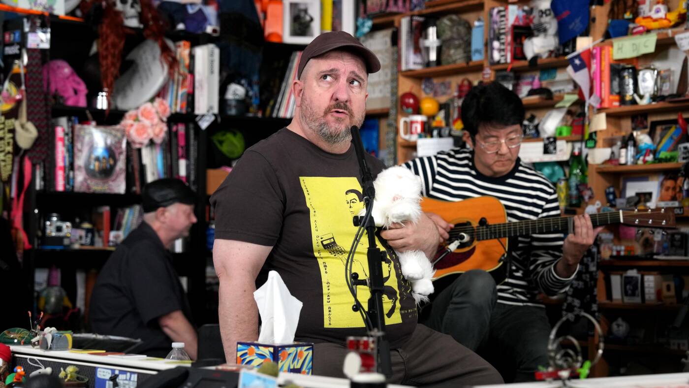Tiny Desk Live performance : NPR Tiny Desk Live performance : NPR
