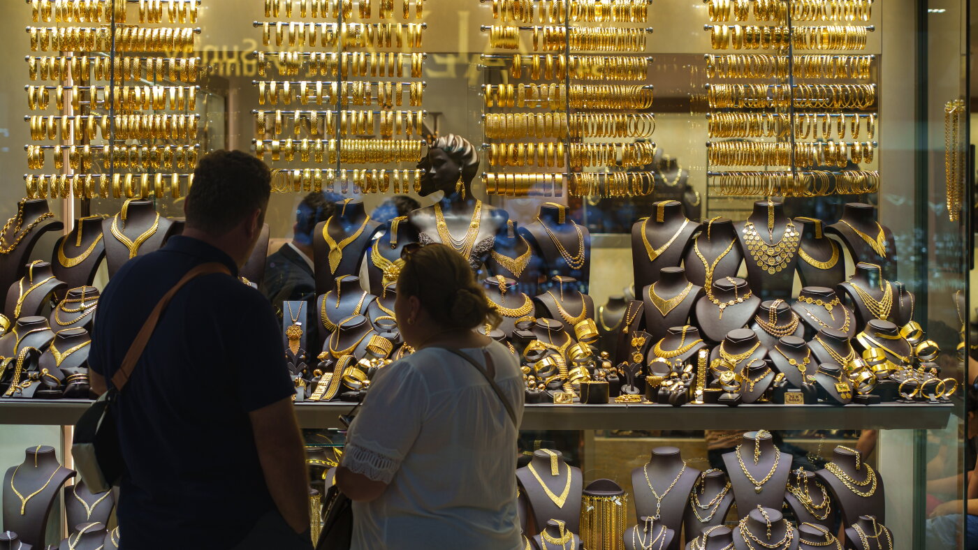 Turkish habit of stashing gold "under the pillow' hurts economy, government says