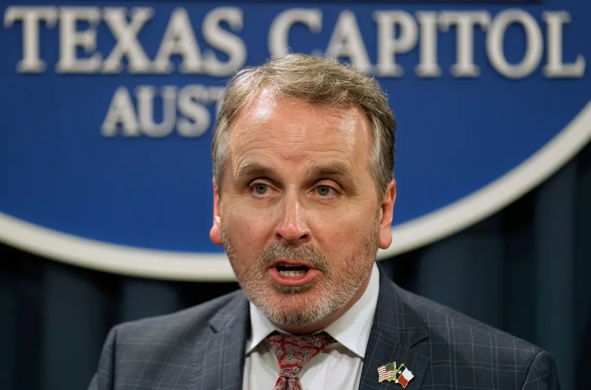 Texas Senate Advances Bipartisan Bill on Abortion Laws