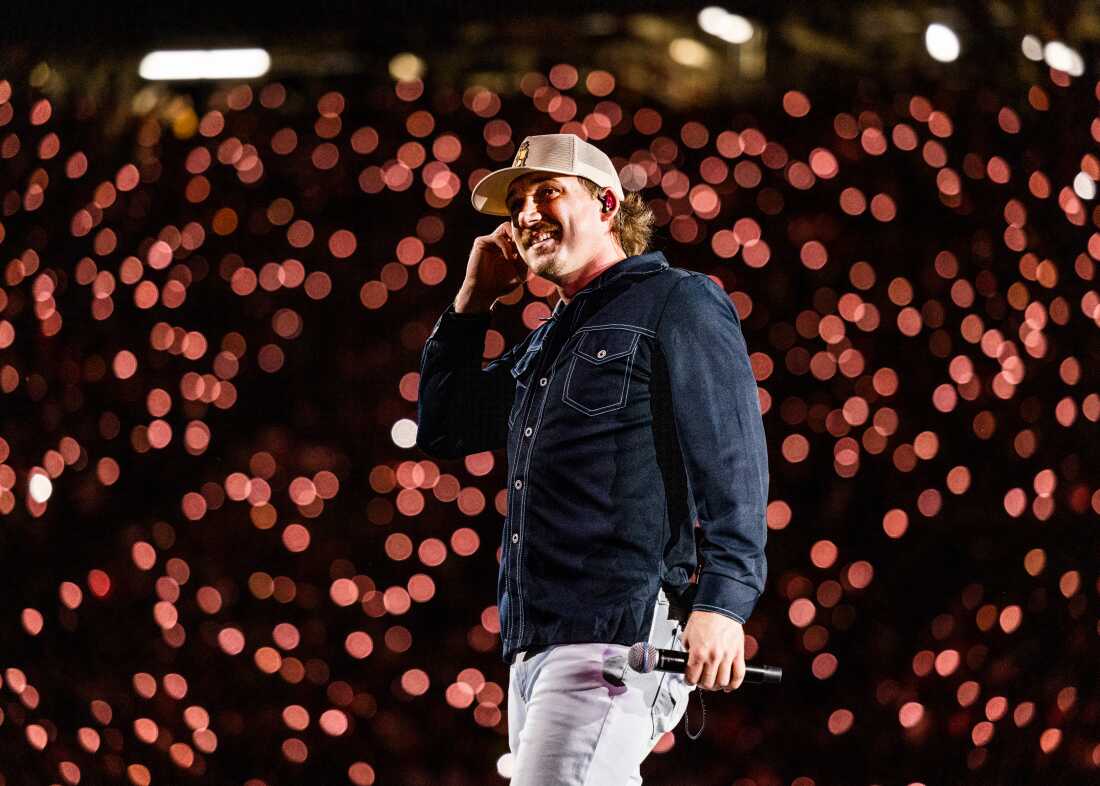 For the fifth consecutive week, Morgan Wallen’s I’m the Problem tops the Billboard 200 albums chart.
