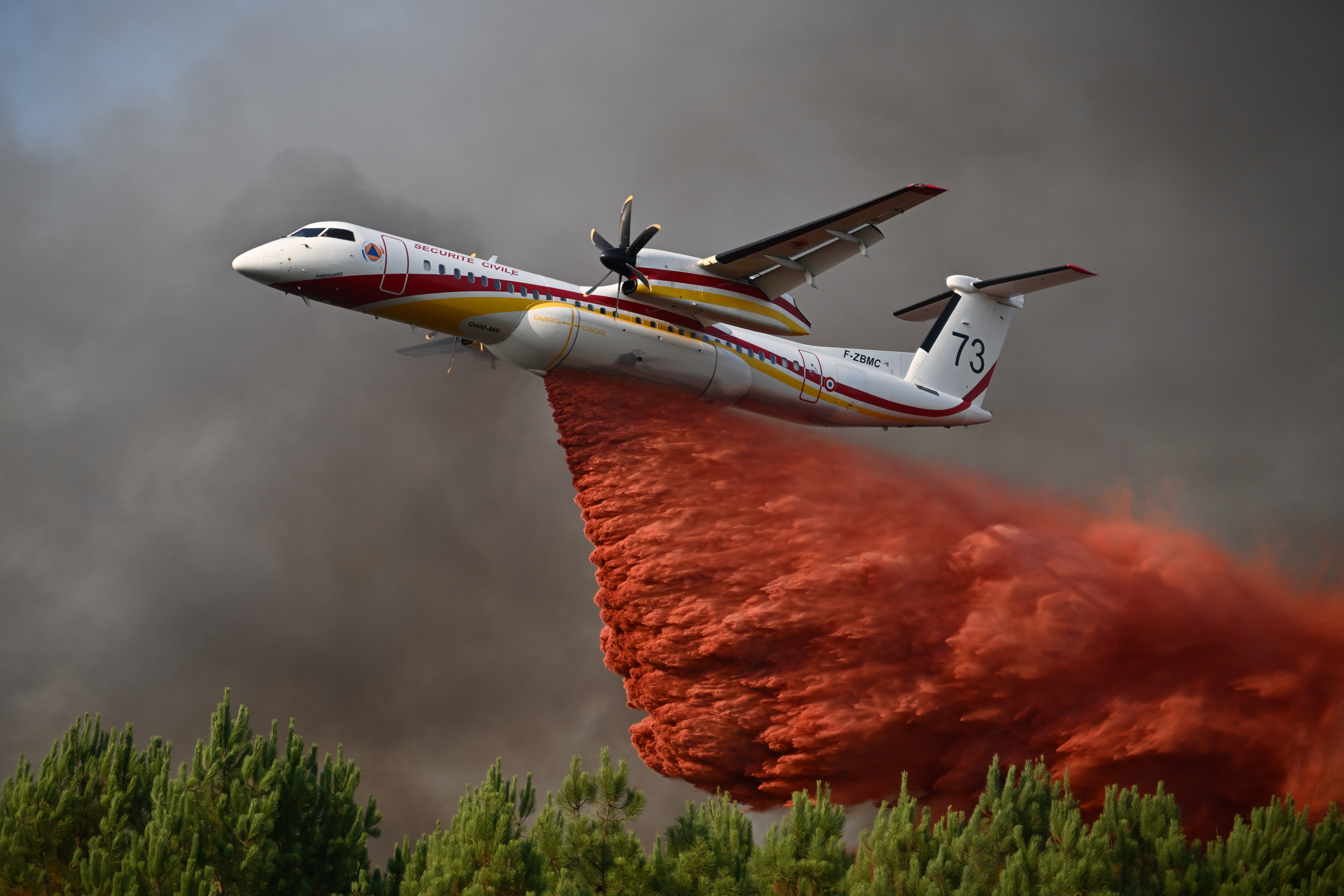 Thousands in France allowed to return home as Europe tackles wildfires and heatwave