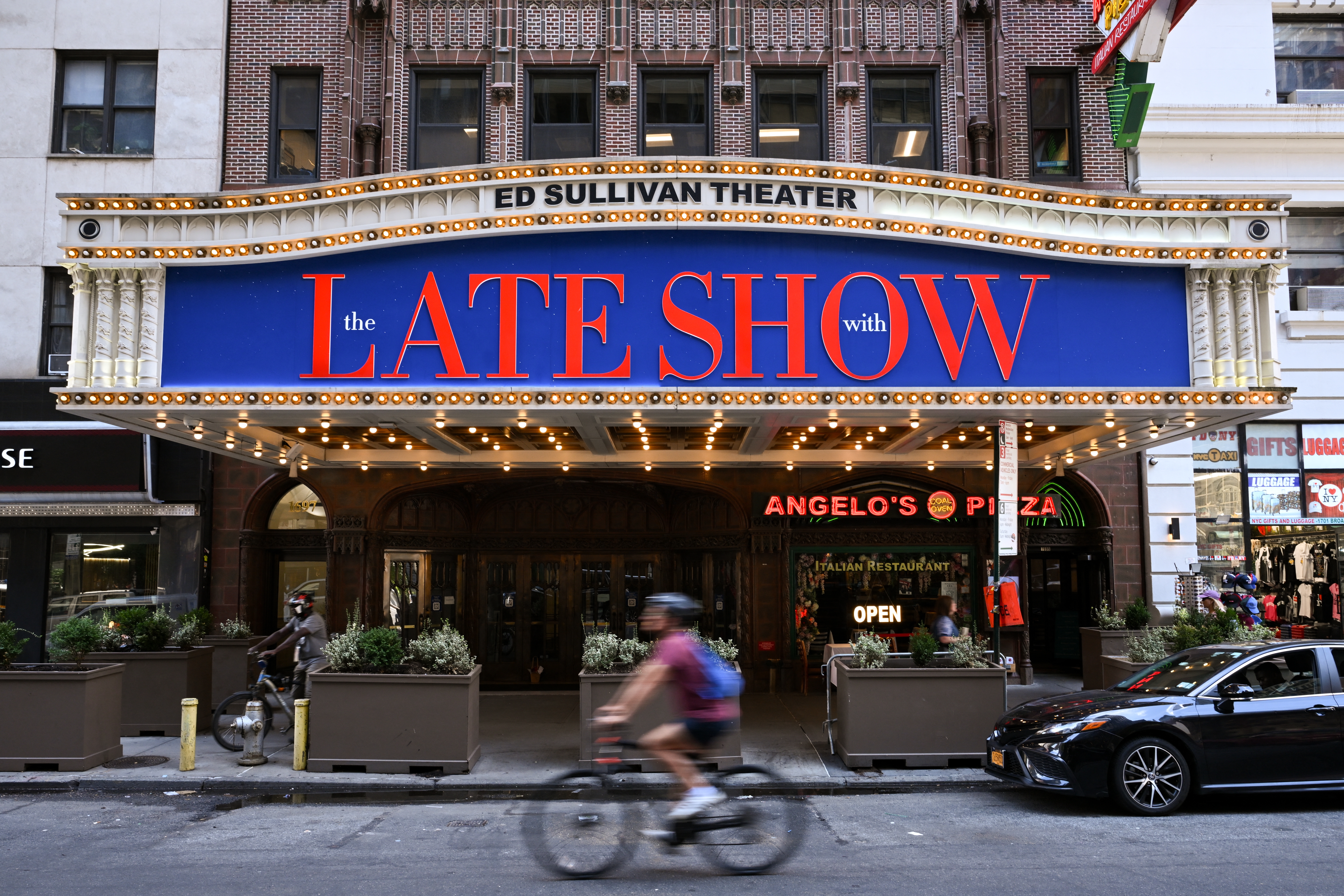 Colbert's last episodes: What happened on 'The Late Show' last night