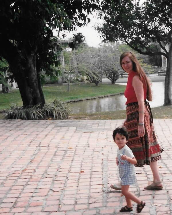 Barbara Webber and Ravi Coutinho, in his childhood.