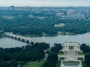 The Trump administration wants to build its arch in Memorial Circle, a traffic island on the bridge between the Lincoln Memorial and Arlington National Cemetery.