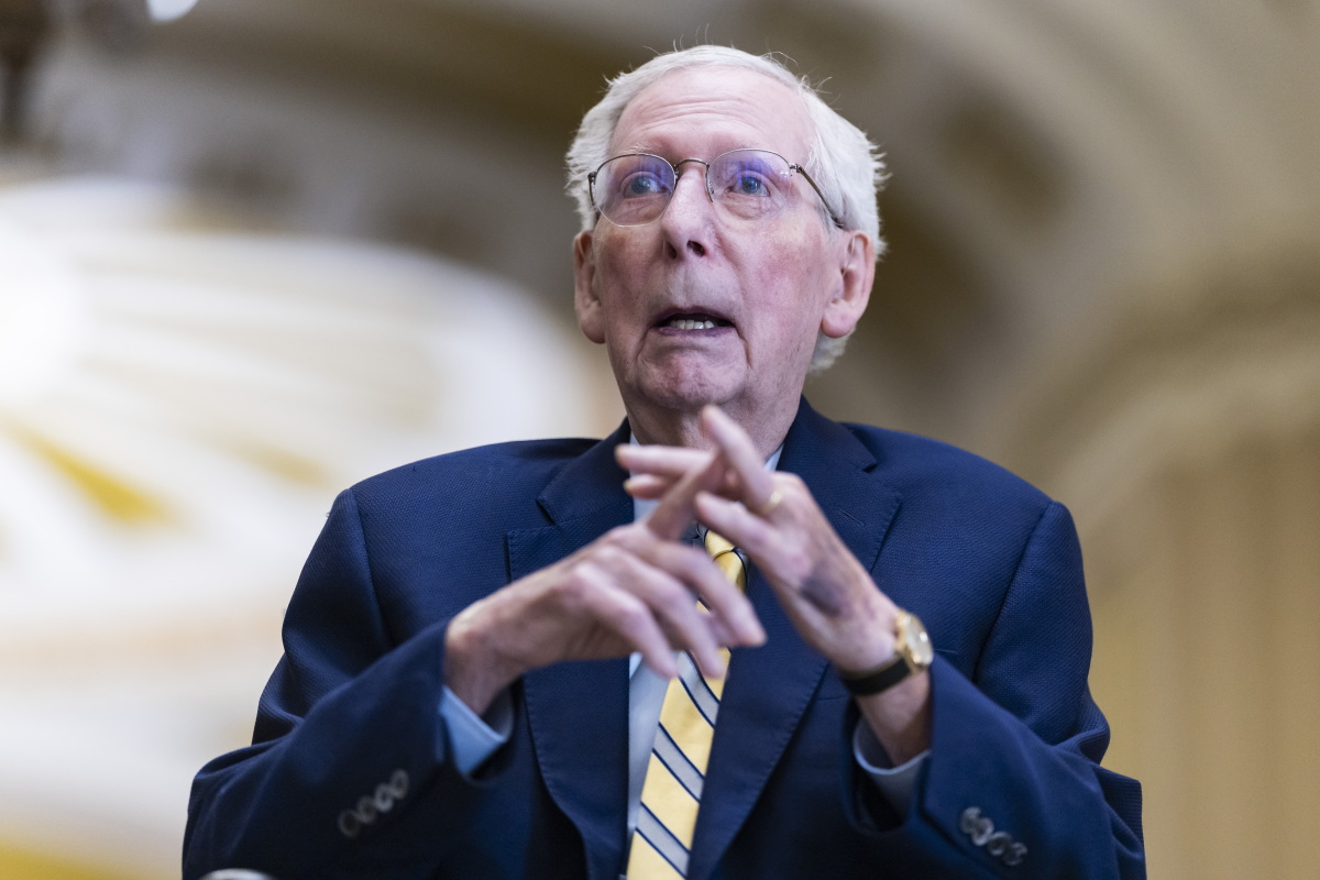 Mitch McConnell returns to Senate after fall that led to an extended medical absence