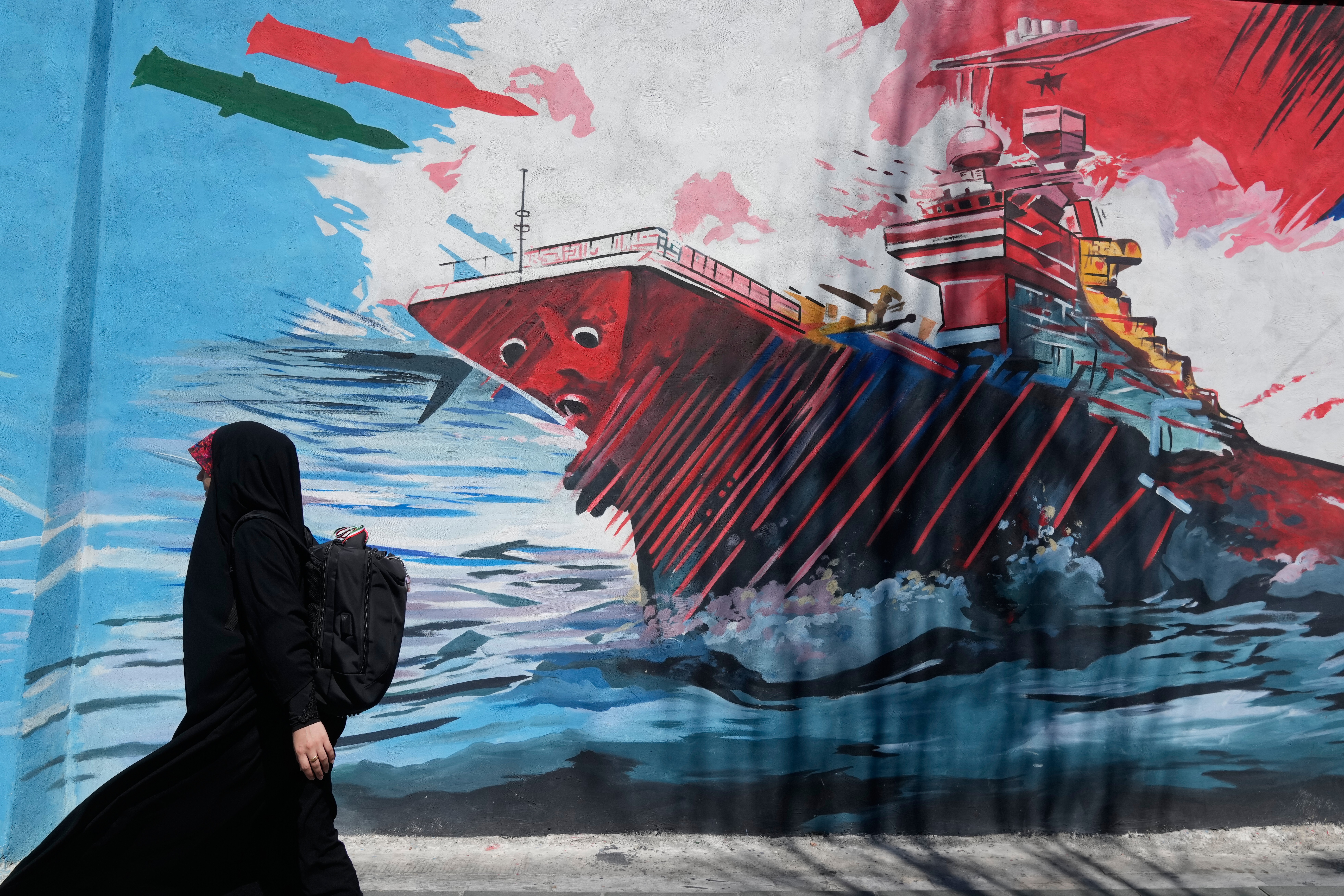 U.S. military says it's striking 'multiple targets' in Iran in 2nd day of renewed fire