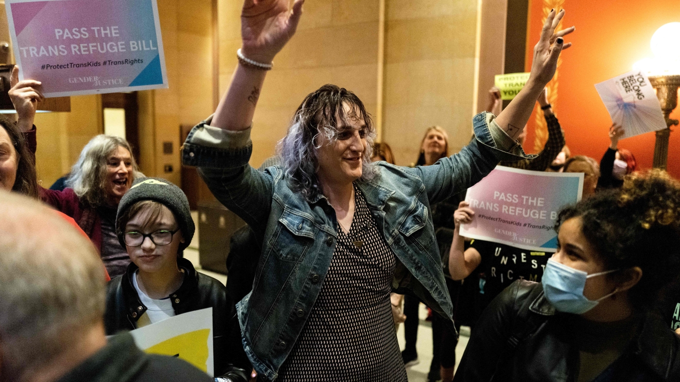Tim Walz’s state became a ‘trans refuge.’ Here’s what that means : Shots Tim Walz’s state became a ‘trans refuge.’ Here’s what that means : Shots