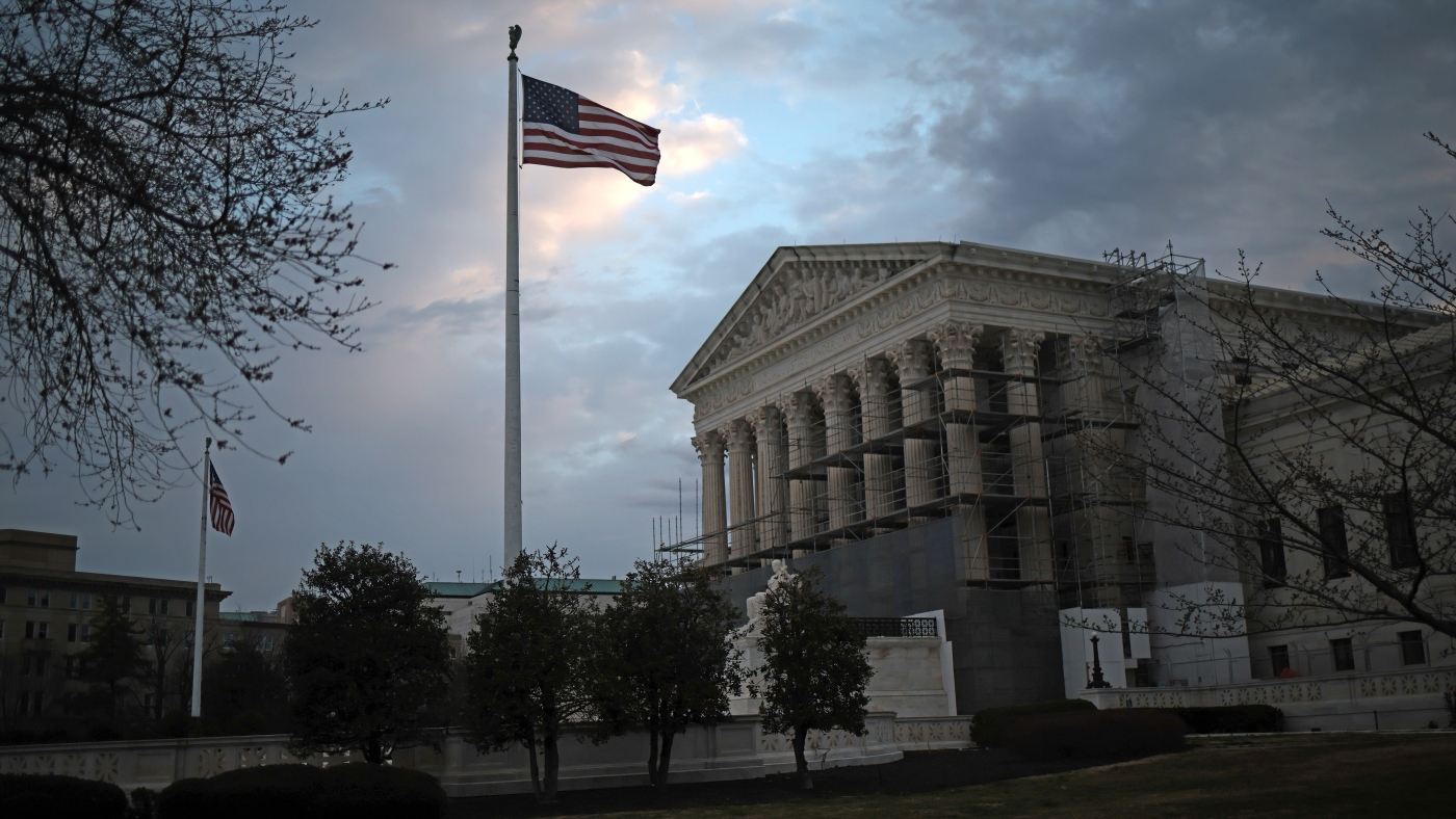 Supreme Court extends pause on deportations under Alien Enemies Act in Texas