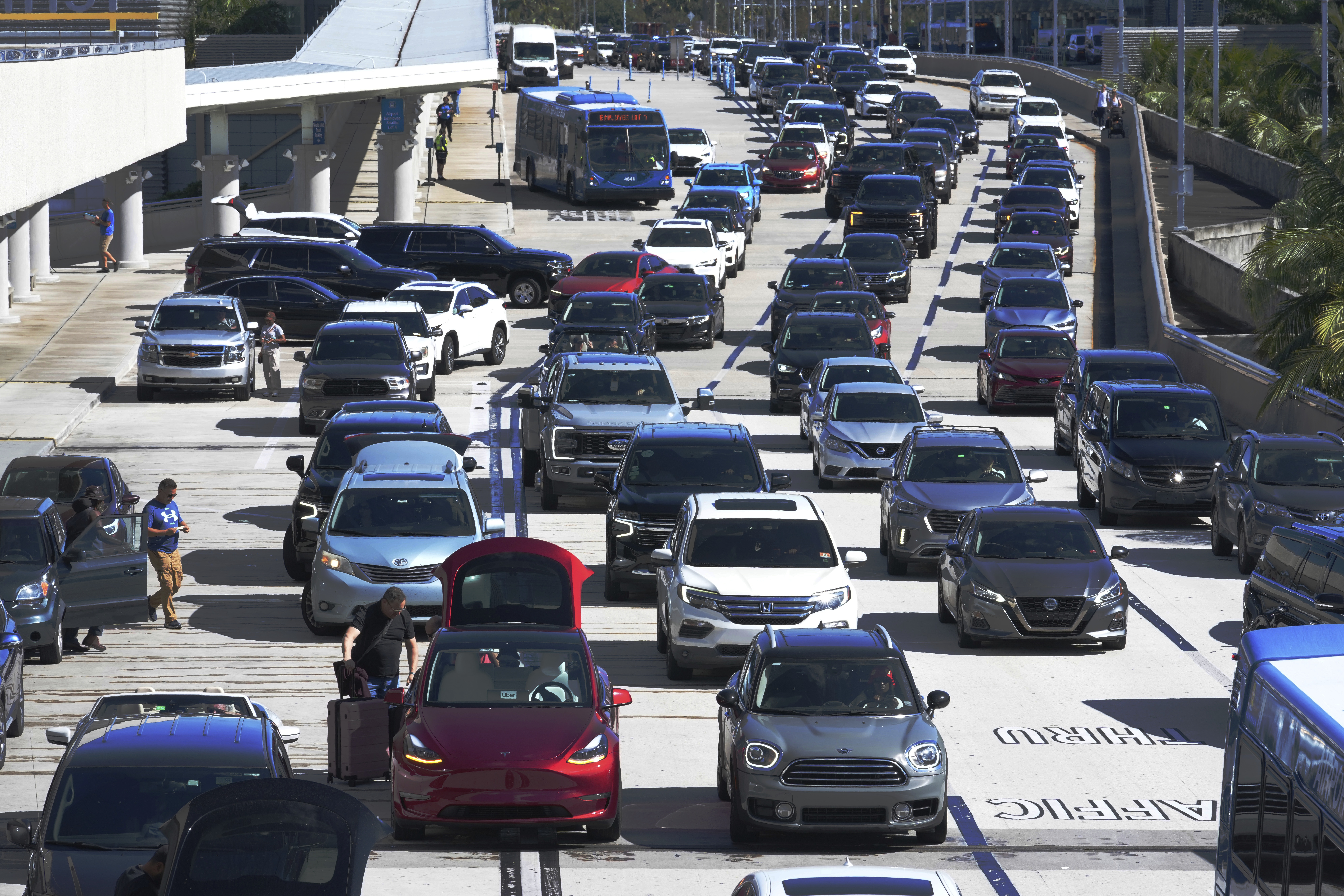Cars congest Fort Lauderdale Hollywood International Airport the day before Thanksgiving Day in 2024, in Fort Lauderdale, Fla.