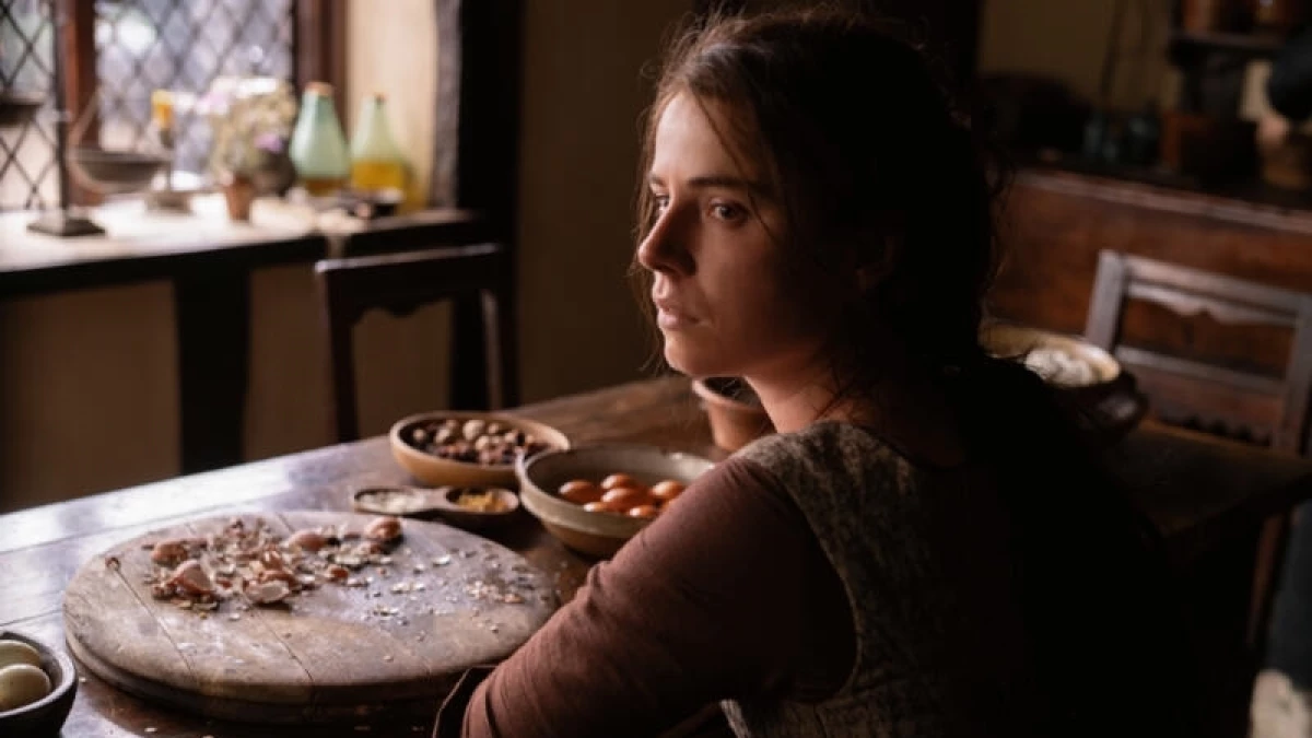 Jessie Buckley stars as Agnes in Hamnet.