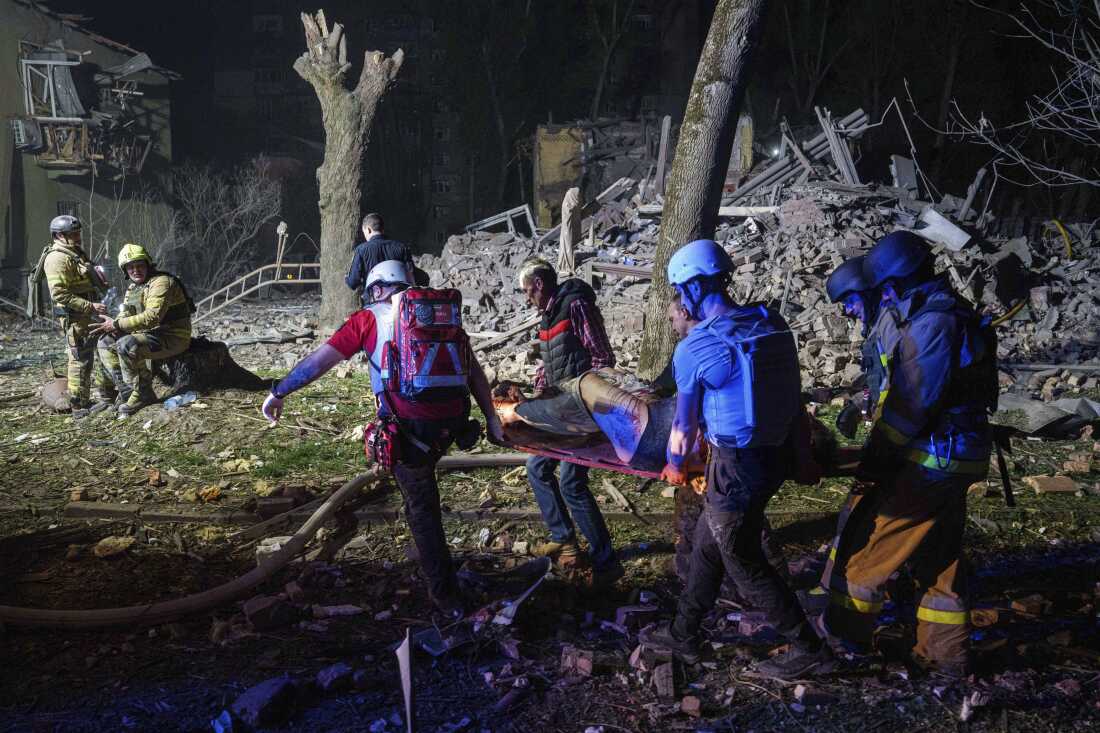 Russia launches lethal airstrikes on Kyiv as Trump pushes for Ukraine concessions