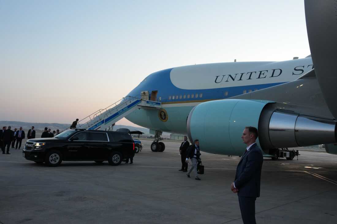 Trump flies partway home from Turkey in an old Air Force One