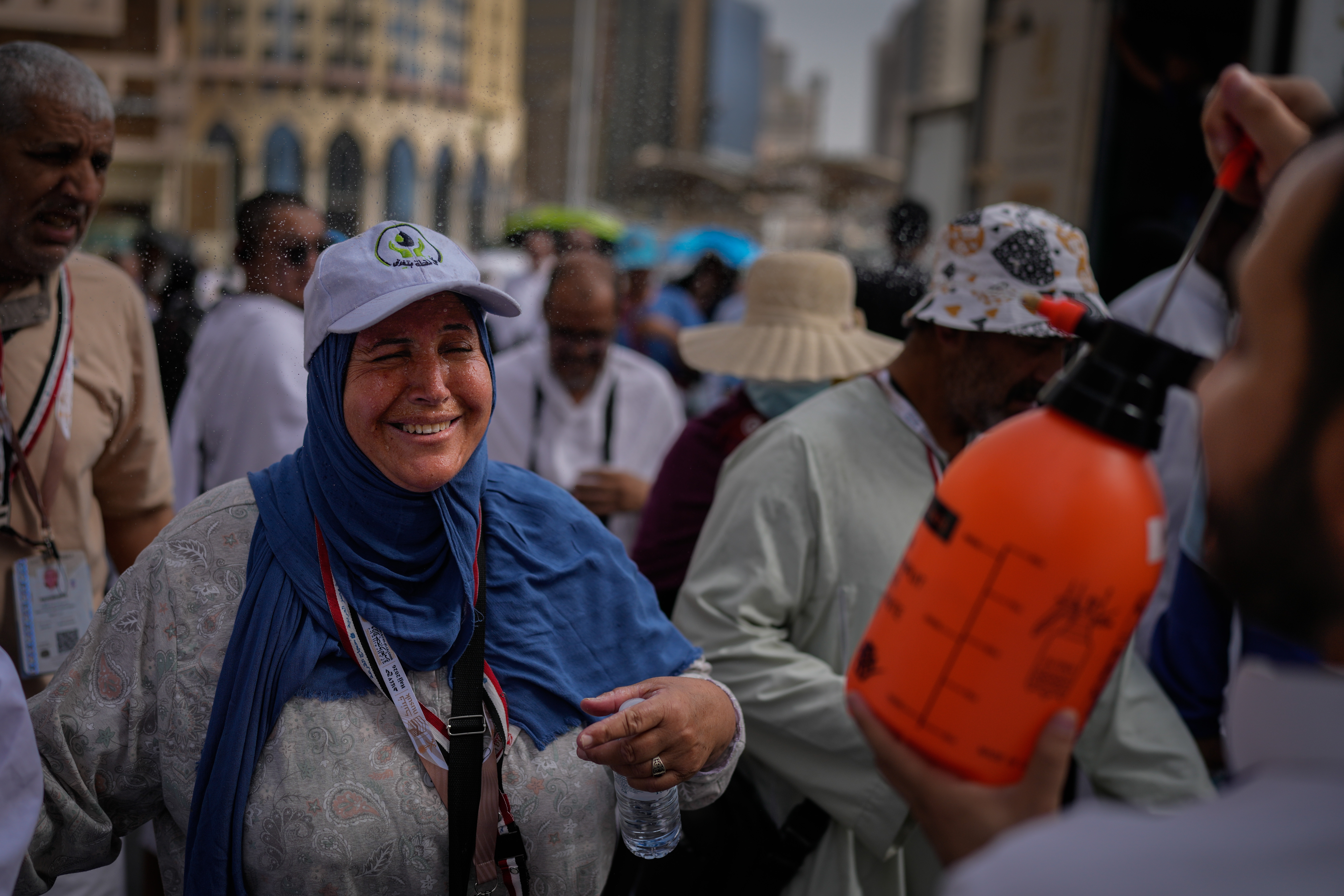 Muslims begin the annual Hajj against a backdrop of war concerns