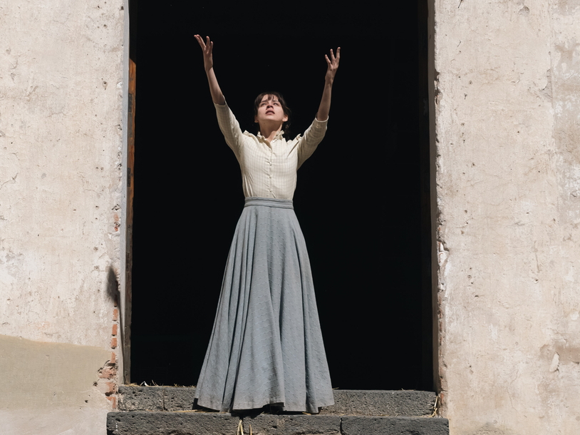 Azul Guaita as Tita in the show <em>Like Water for Chocolate.</em>