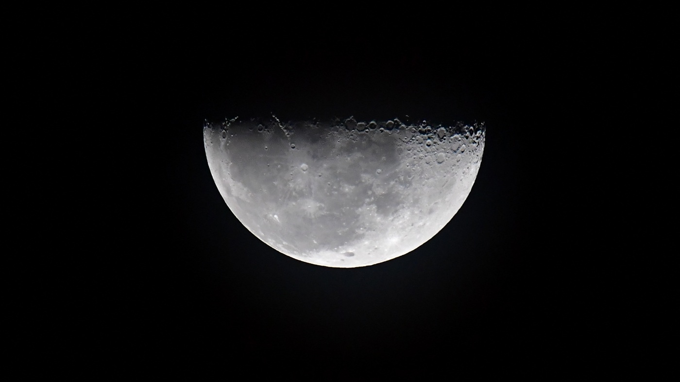 A brand new ‘mini-moon’ involves Earth this fall : NPR A brand new ‘mini-moon’ involves Earth this fall : NPR