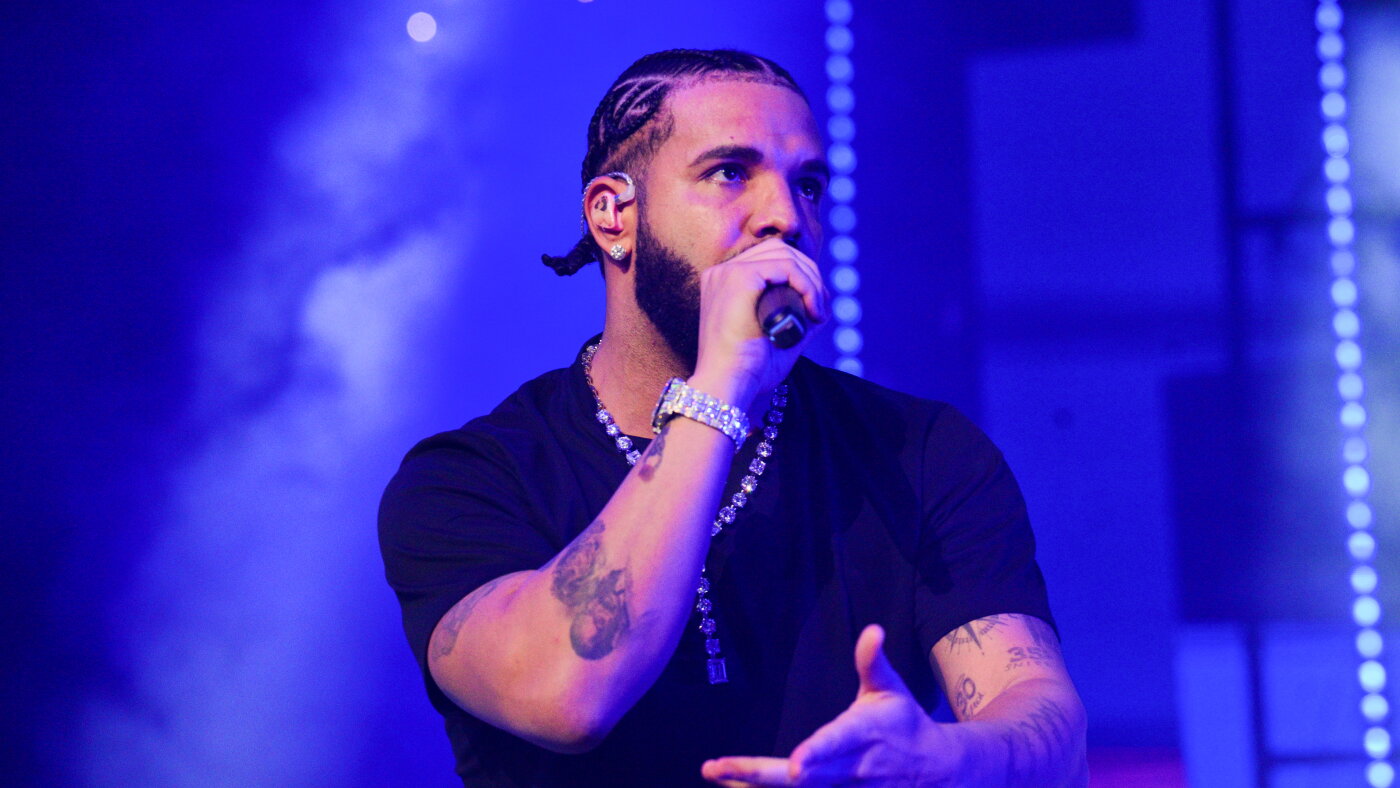 Drake Rapper Keanu Reeves Drake gets his revenge — on the charts, anyway : NPR