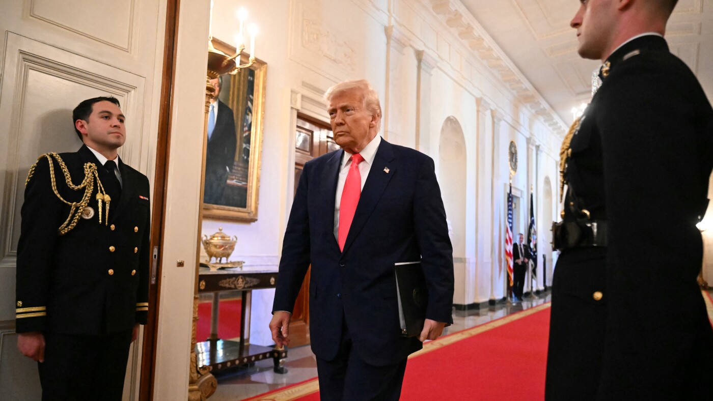 The Fed will likely hold interest rates steady as Trump's tariffs spark uncertainty