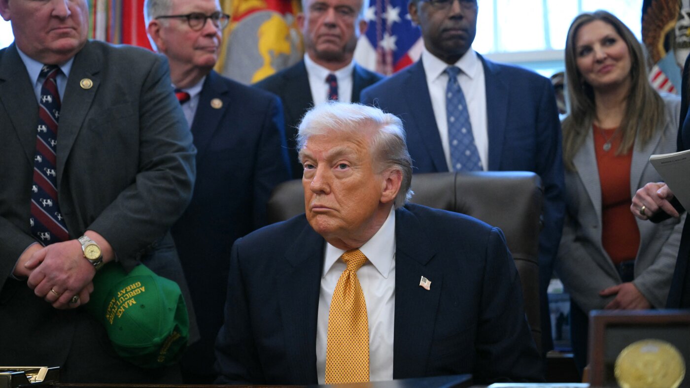 Trump well being care plan would not repair skyrocketing Reasonably priced Care Act premiums : NPR Trump well being care plan would not repair skyrocketing Reasonably priced Care Act premiums : NPR