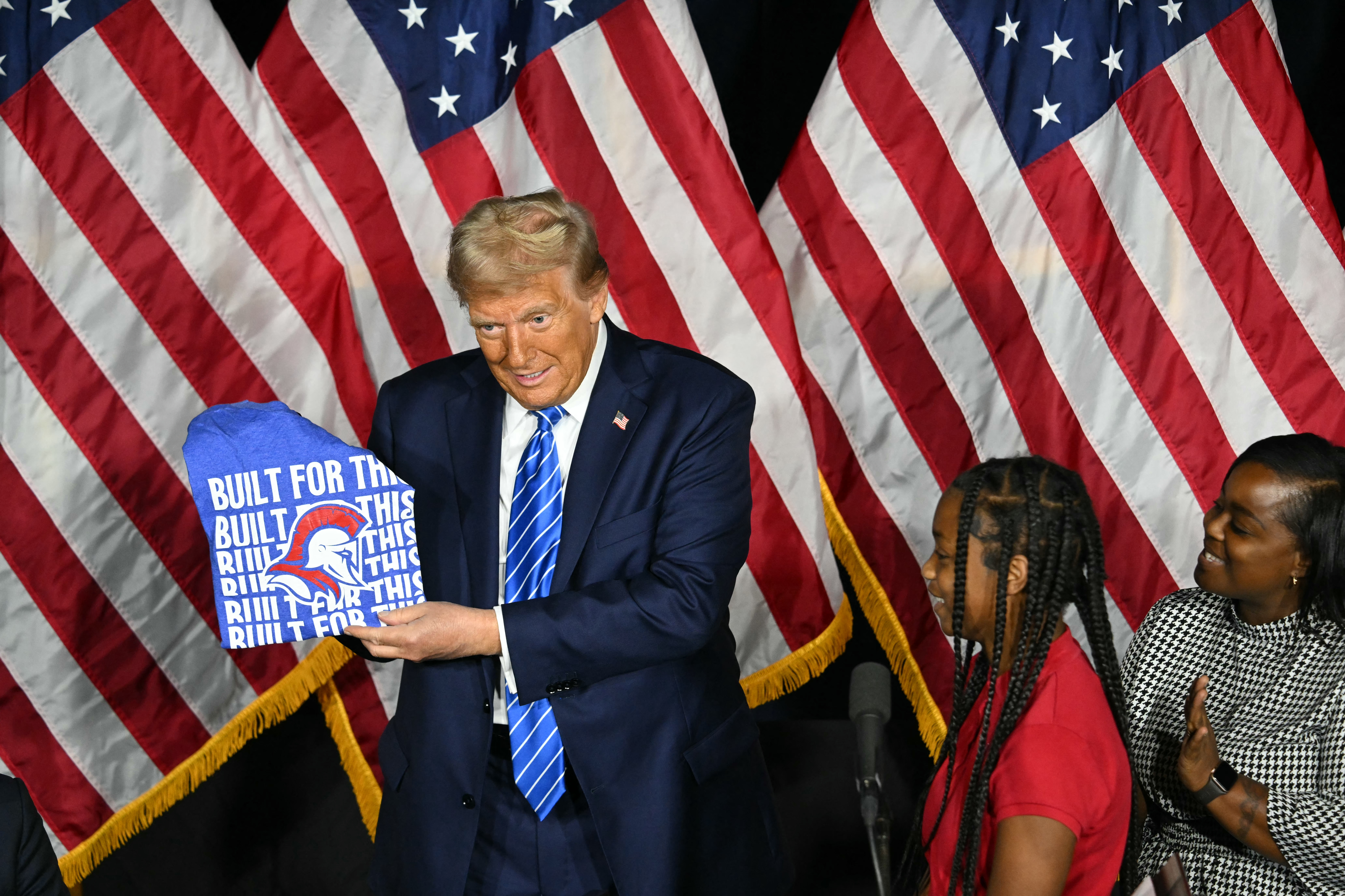 Trump orders Education, Labor and other departments to enhance school choice Trump orders Education, Labor and other departments to enhance school choice