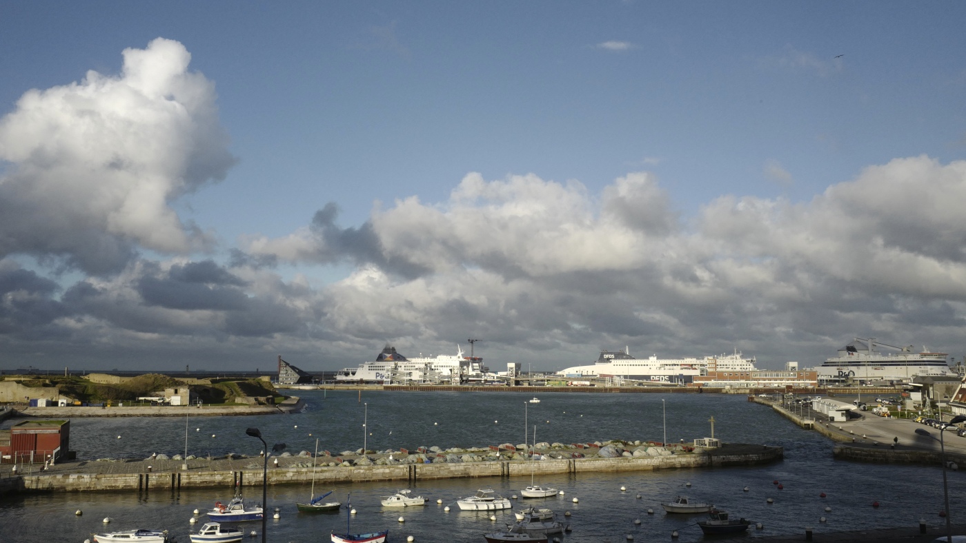 At least 3 migrants die crossing English Channel : NPR