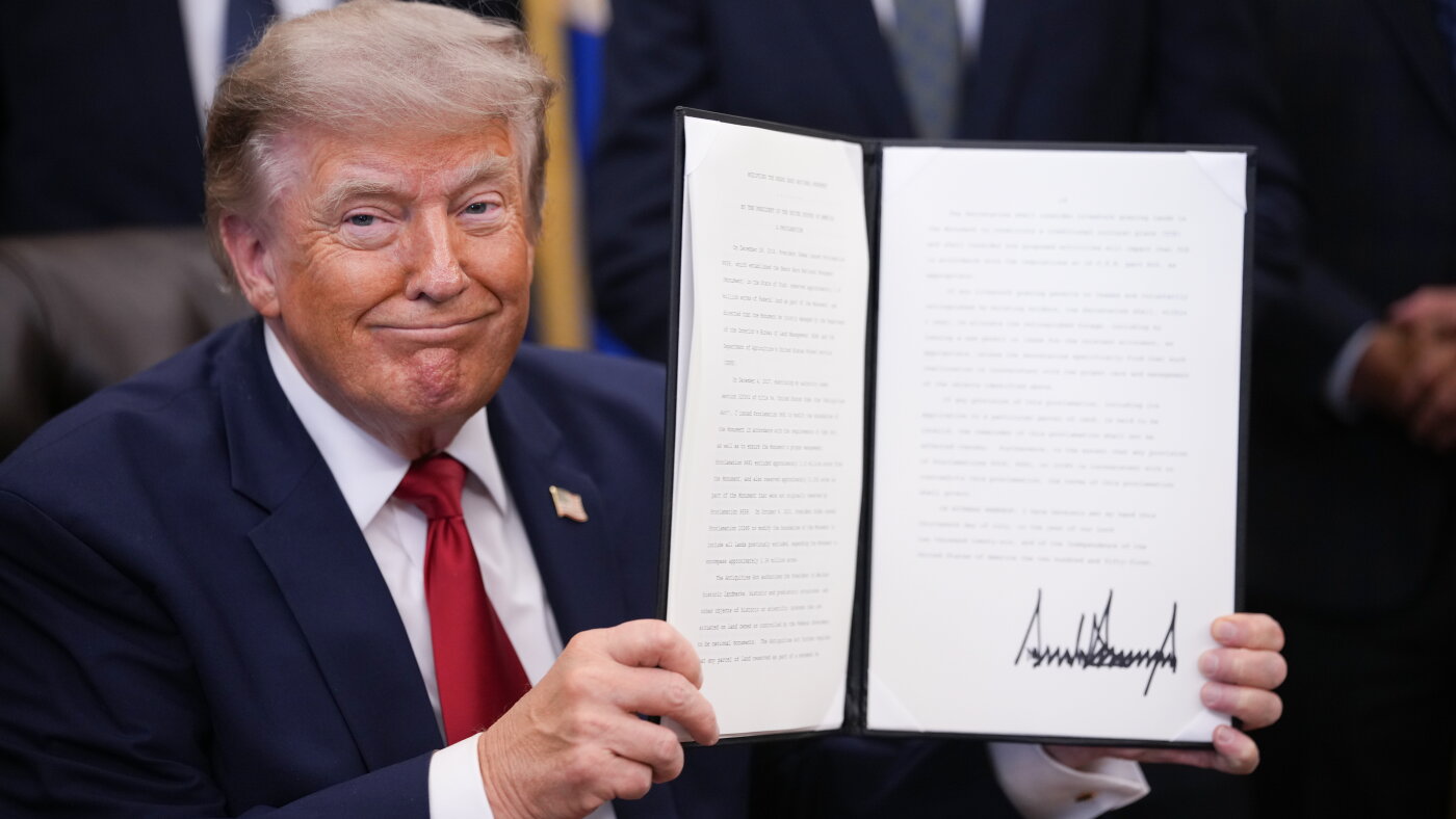 Poll: Voters want Congress to be a check on Trump, trust Democrats more on issues